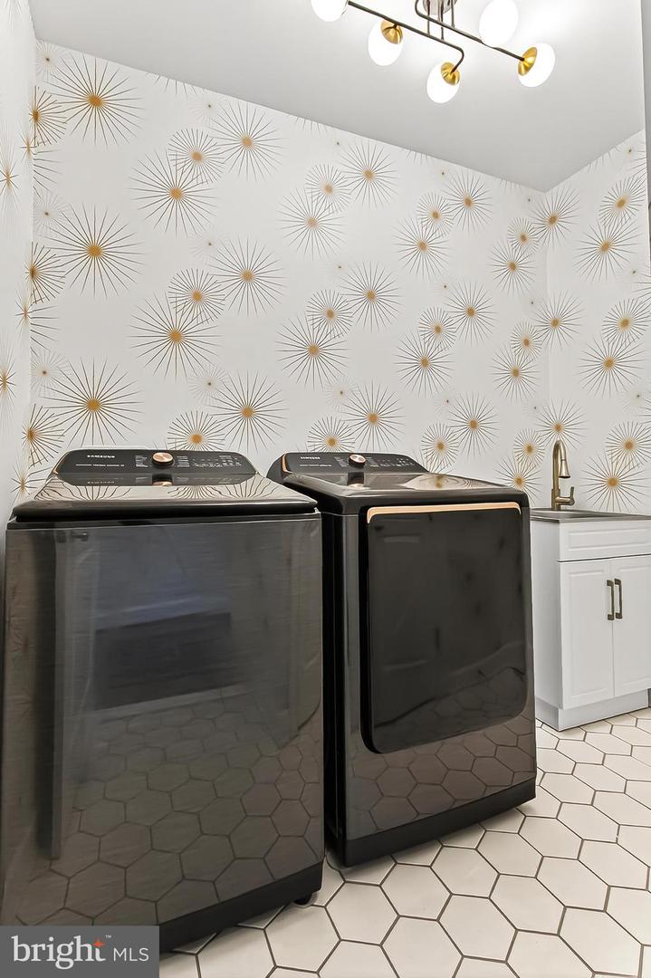 42283 ASHMEAD TER, BRAMBLETON, Virginia 20148, 3 Bedrooms Bedrooms, ,3 BathroomsBathrooms,Residential,For sale,42283 ASHMEAD TER,VALO2109180 MLS # VALO2109180