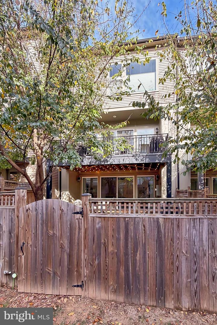 42283 ASHMEAD TER, BRAMBLETON, Virginia 20148, 3 Bedrooms Bedrooms, ,3 BathroomsBathrooms,Residential,For sale,42283 ASHMEAD TER,VALO2109180 MLS # VALO2109180