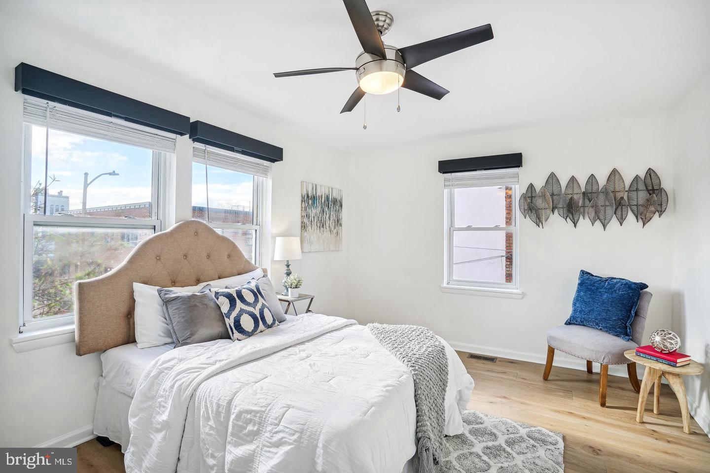 325 17TH ST SE, WASHINGTON, District Of Columbia 20003, 2 Bedrooms Bedrooms, ,1 BathroomBathrooms,Residential,For sale,325 17TH ST SE,DCDC2228690 MLS # DCDC2228690