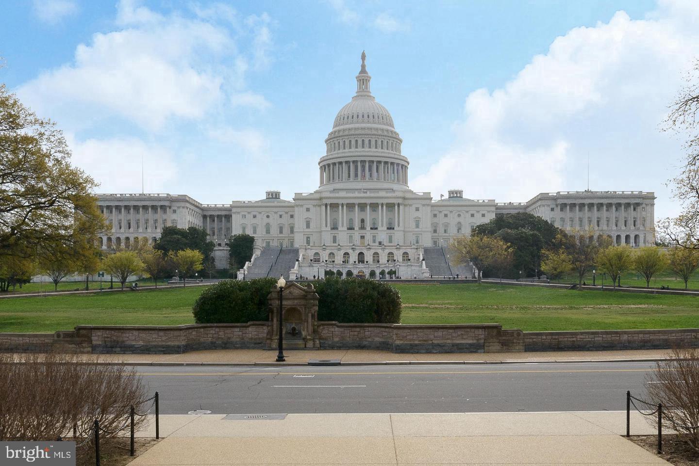 325 17TH ST SE, WASHINGTON, District Of Columbia 20003, 2 Bedrooms Bedrooms, ,1 BathroomBathrooms,Residential,For sale,325 17TH ST SE,DCDC2228690 MLS # DCDC2228690