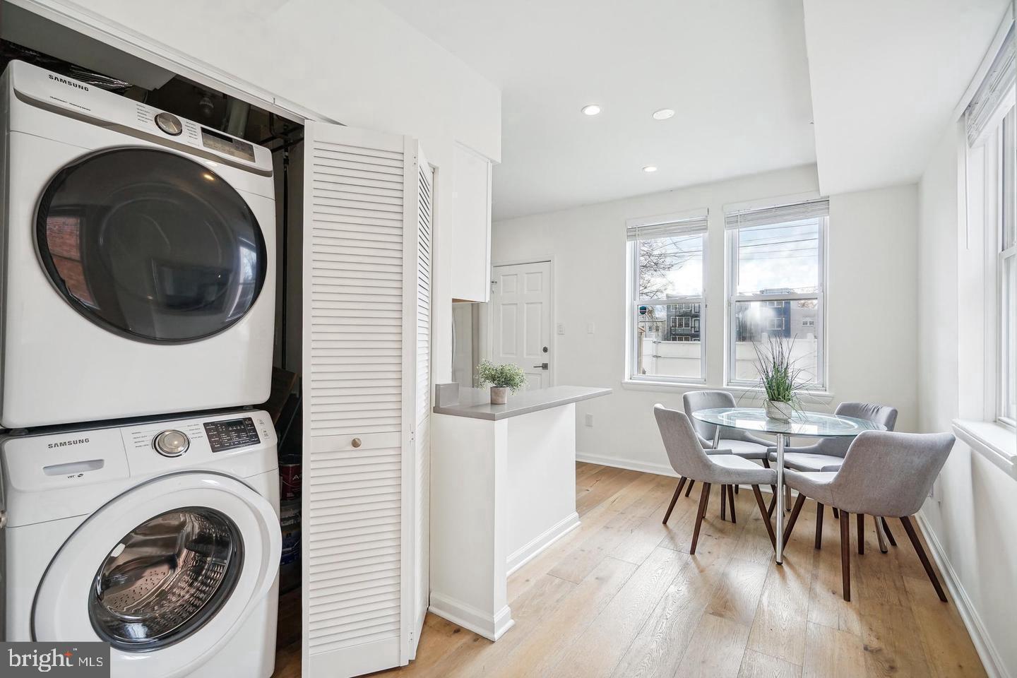 325 17TH ST SE, WASHINGTON, District Of Columbia 20003, 2 Bedrooms Bedrooms, ,1 BathroomBathrooms,Residential,For sale,325 17TH ST SE,DCDC2228690 MLS # DCDC2228690