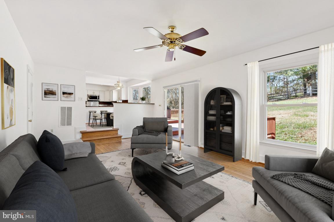 2724 BERRYLAND DR, OAKTON, Virginia 22124, 4 Bedrooms Bedrooms, 13 Rooms Rooms,4 BathroomsBathrooms,Residential,For sale,2724 BERRYLAND DR,VAFX2276184 MLS # VAFX2276184