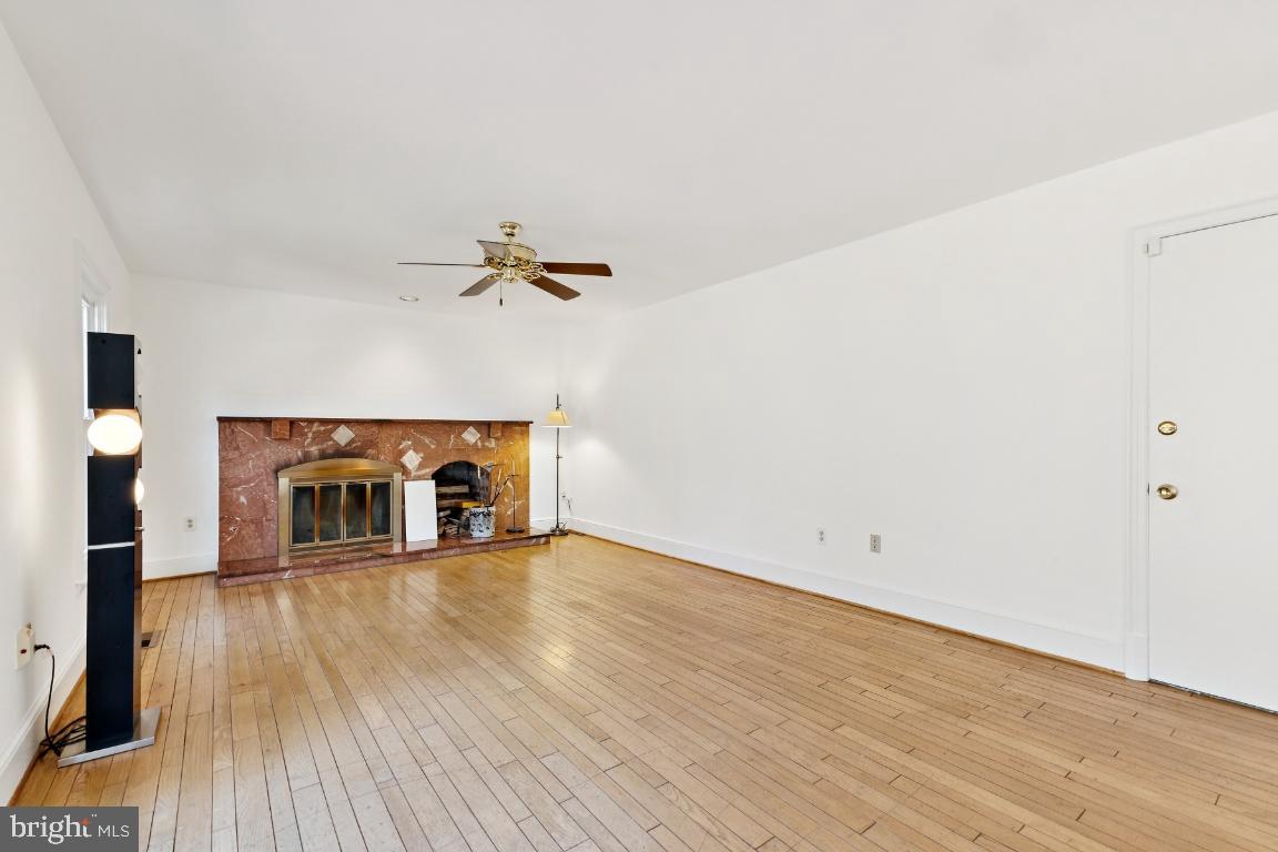 2724 BERRYLAND DR, OAKTON, Virginia 22124, 4 Bedrooms Bedrooms, 13 Rooms Rooms,4 BathroomsBathrooms,Residential,For sale,2724 BERRYLAND DR,VAFX2276184 MLS # VAFX2276184