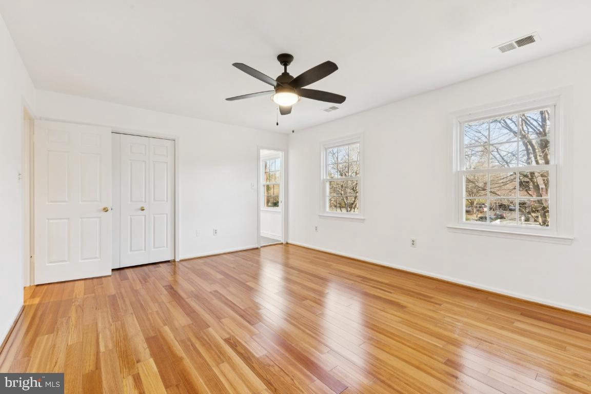 2724 BERRYLAND DR, OAKTON, Virginia 22124, 4 Bedrooms Bedrooms, 13 Rooms Rooms,4 BathroomsBathrooms,Residential,For sale,2724 BERRYLAND DR,VAFX2276184 MLS # VAFX2276184