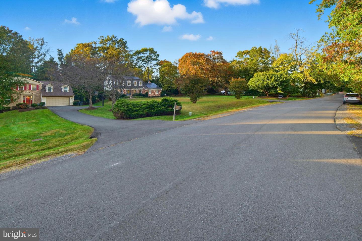 2724 BERRYLAND DR, OAKTON, Virginia 22124, 4 Bedrooms Bedrooms, 13 Rooms Rooms,4 BathroomsBathrooms,Residential,For sale,2724 BERRYLAND DR,VAFX2276184 MLS # VAFX2276184