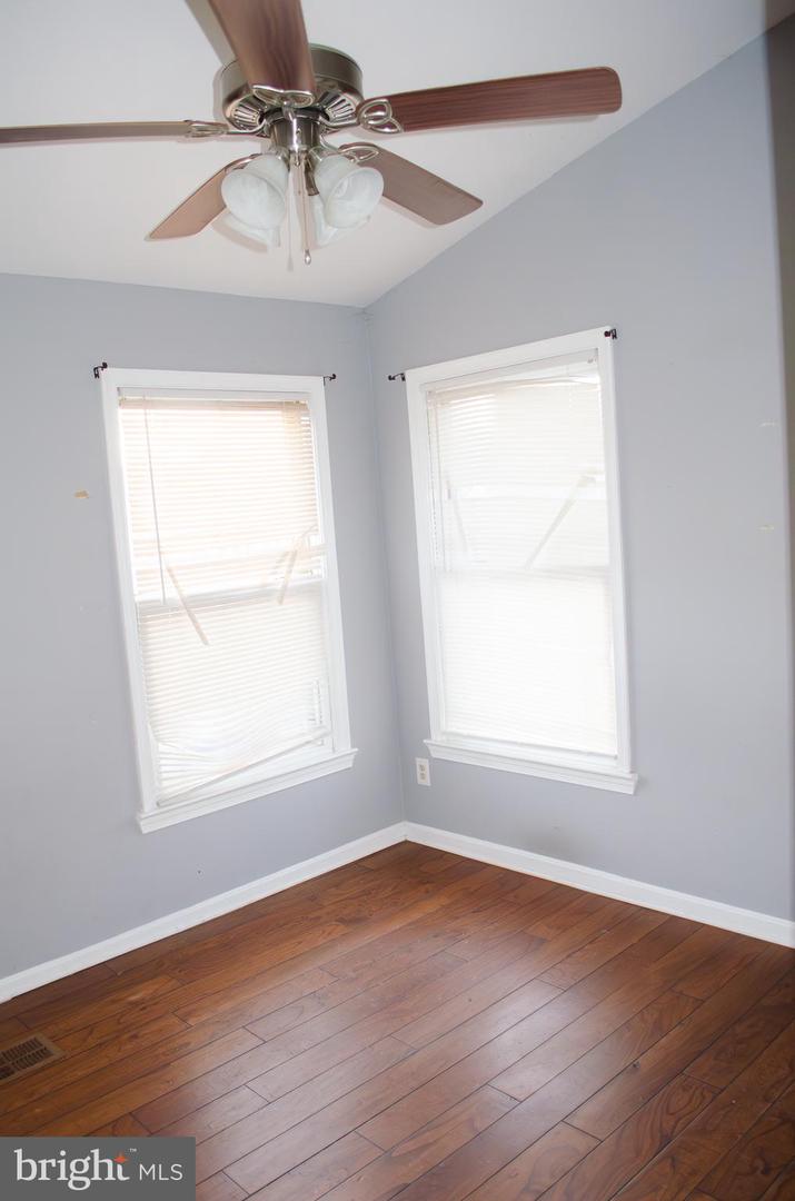 12551 KEMPSTON LN, WOODBRIDGE, Virginia 22192, 3 Bedrooms Bedrooms, ,2 BathroomsBathrooms,Residential,For sale,12551 KEMPSTON LN,VAPW2107296 MLS # VAPW2107296