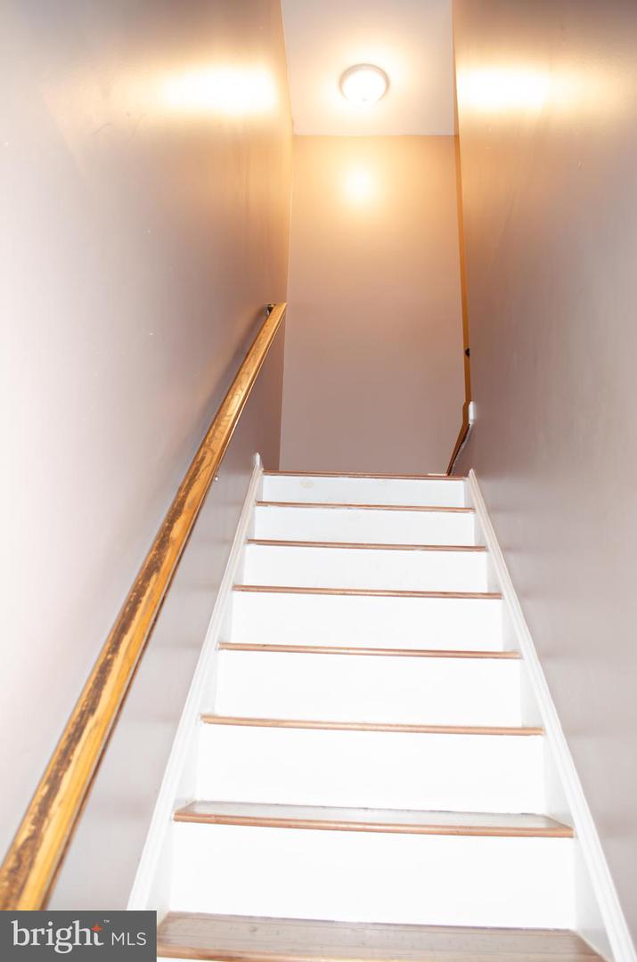 12551 KEMPSTON LN, WOODBRIDGE, Virginia 22192, 3 Bedrooms Bedrooms, ,2 BathroomsBathrooms,Residential,For sale,12551 KEMPSTON LN,VAPW2107296 MLS # VAPW2107296