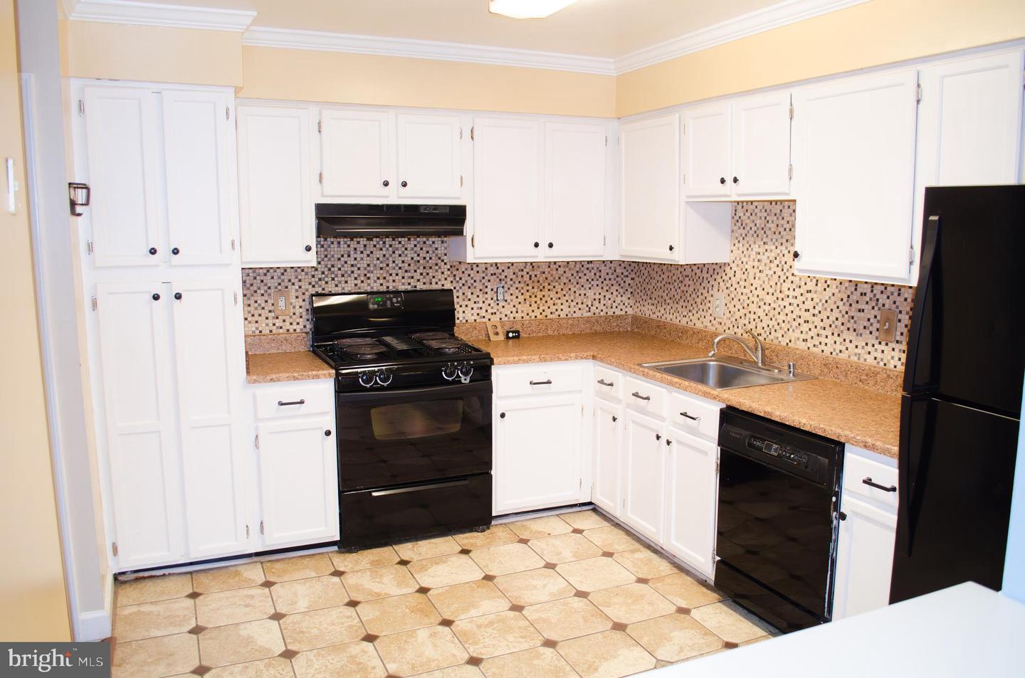 12551 KEMPSTON LN, WOODBRIDGE, Virginia 22192, 3 Bedrooms Bedrooms, ,2 BathroomsBathrooms,Residential,For sale,12551 KEMPSTON LN,VAPW2107296 MLS # VAPW2107296