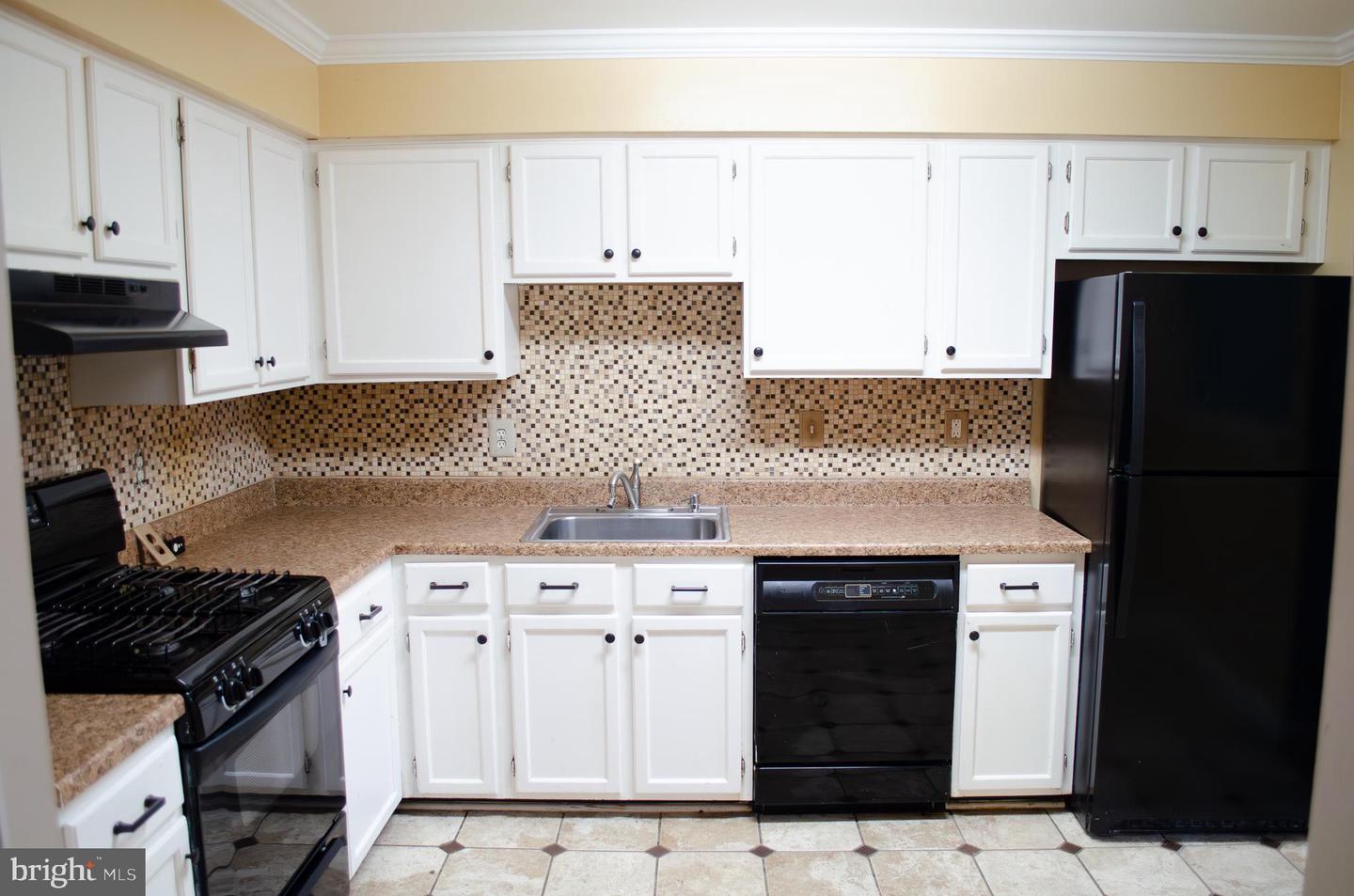 12551 KEMPSTON LN, WOODBRIDGE, Virginia 22192, 3 Bedrooms Bedrooms, ,2 BathroomsBathrooms,Residential,For sale,12551 KEMPSTON LN,VAPW2107296 MLS # VAPW2107296