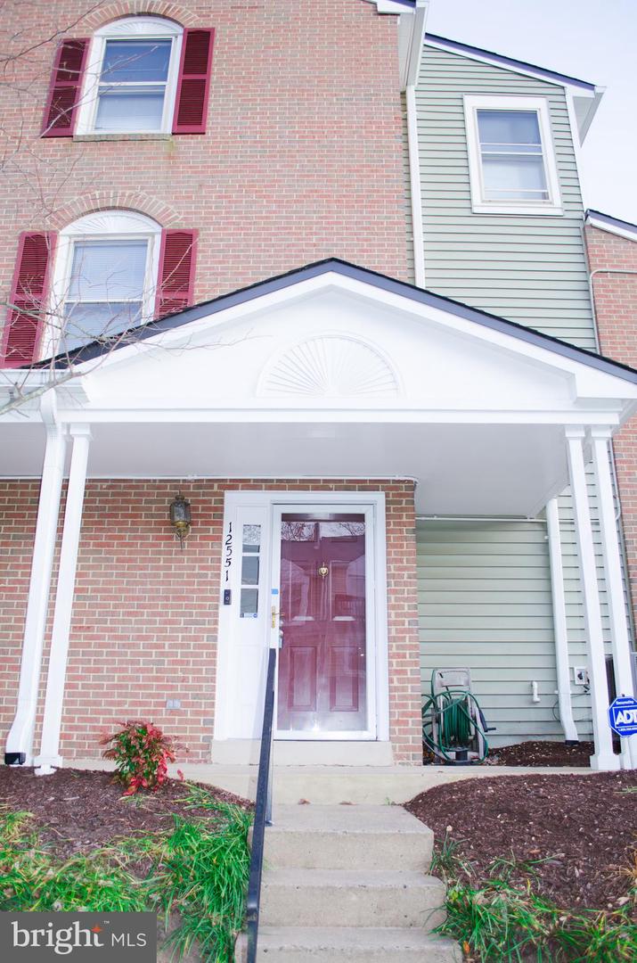 12551 KEMPSTON LN, WOODBRIDGE, Virginia 22192, 3 Bedrooms Bedrooms, ,2 BathroomsBathrooms,Residential,For sale,12551 KEMPSTON LN,VAPW2107296 MLS # VAPW2107296