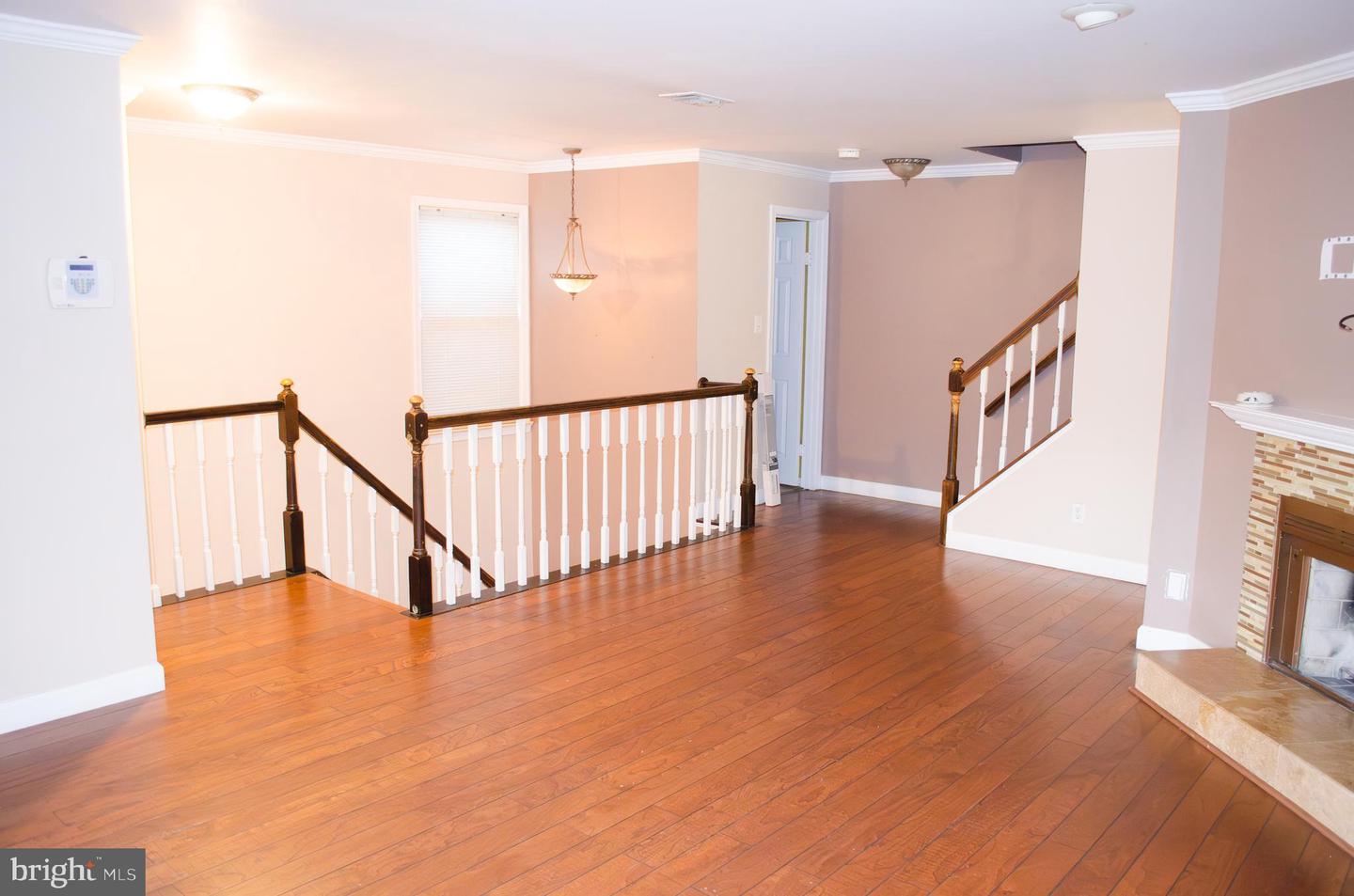 12551 KEMPSTON LN, WOODBRIDGE, Virginia 22192, 3 Bedrooms Bedrooms, ,2 BathroomsBathrooms,Residential,For sale,12551 KEMPSTON LN,VAPW2107296 MLS # VAPW2107296