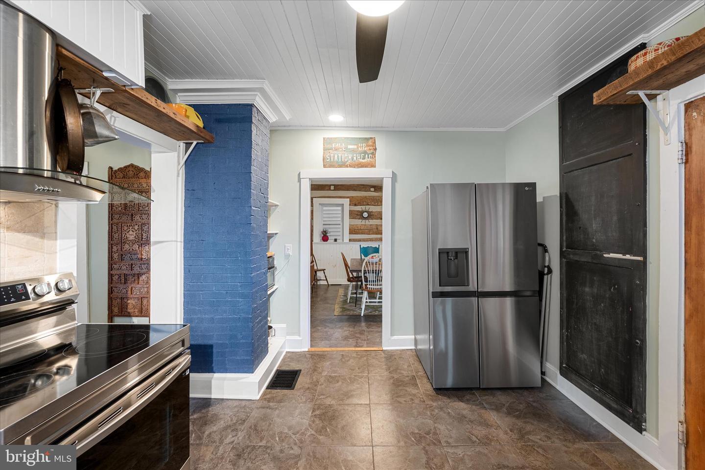 414 S CAMERON ST, WINCHESTER, Virginia 22601, 3 Bedrooms Bedrooms, 9 Rooms Rooms,2 BathroomsBathrooms,Residential,For sale,414 S CAMERON ST,VAWI2009506 MLS # VAWI2009506