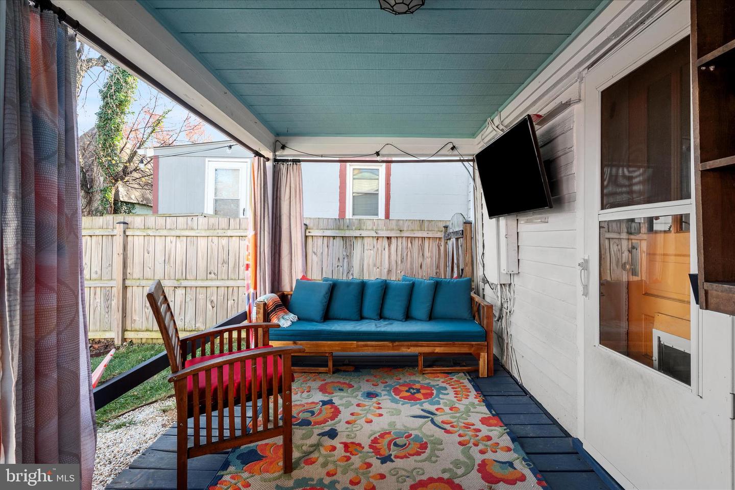 414 S CAMERON ST, WINCHESTER, Virginia 22601, 3 Bedrooms Bedrooms, 9 Rooms Rooms,2 BathroomsBathrooms,Residential,For sale,414 S CAMERON ST,VAWI2009506 MLS # VAWI2009506