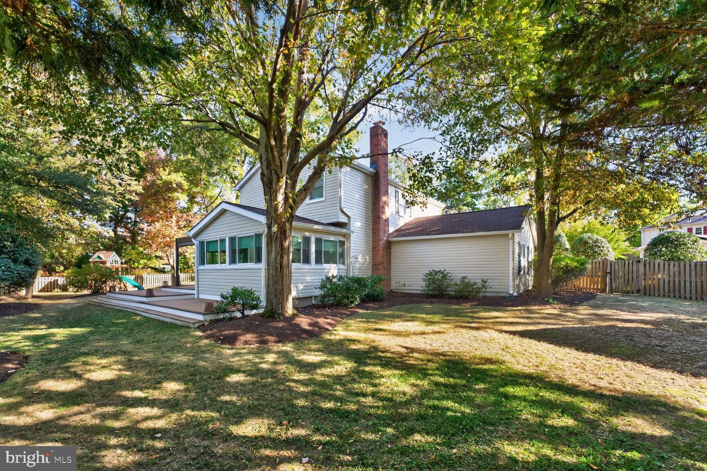 8110 NORTHUMBERLAND RD, SPRINGFIELD, Virginia 22153, 5 Bedrooms Bedrooms, ,3 BathroomsBathrooms,Residential,For sale,8110 NORTHUMBERLAND RD,VAFX2280076 MLS # VAFX2280076