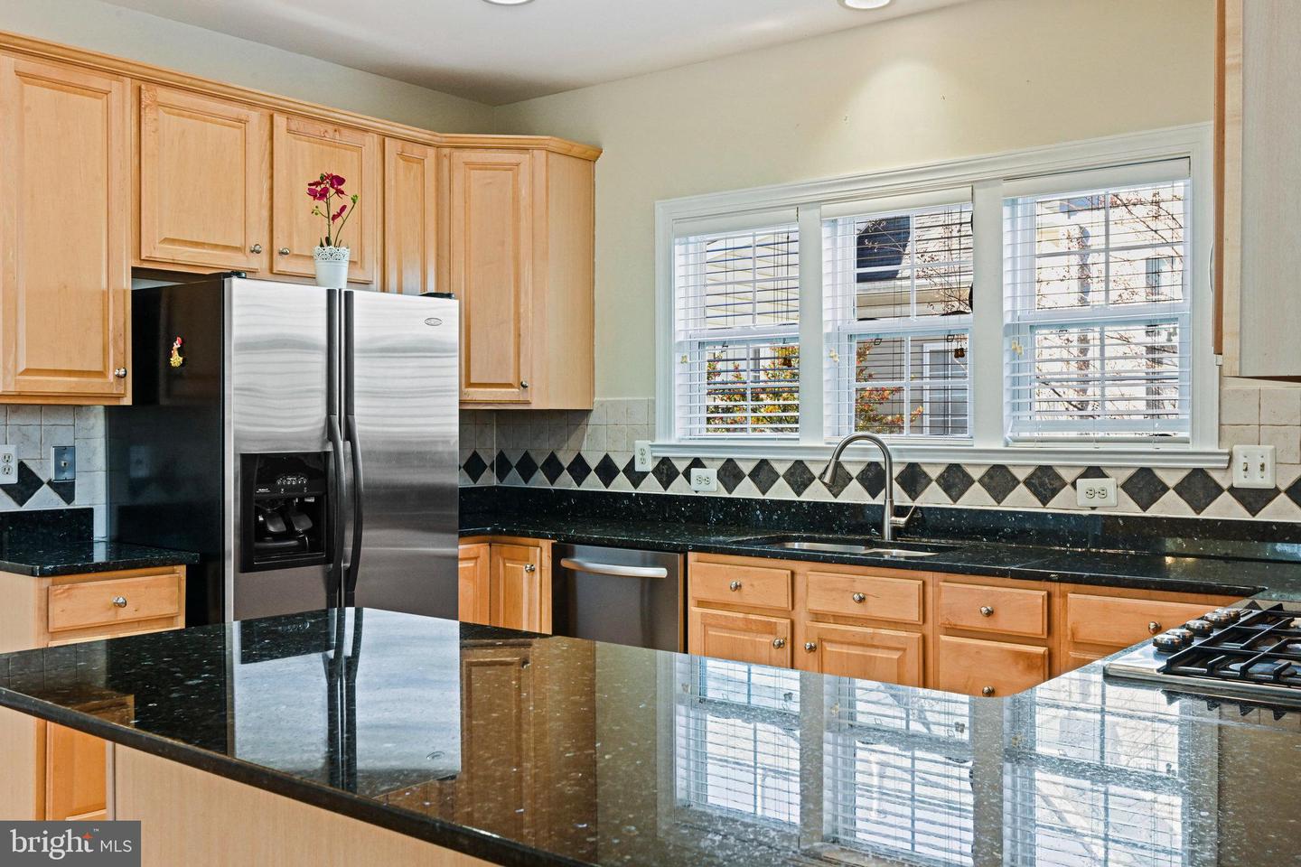 4150 JEREMY GRV, FAIRFAX, Virginia 22030, 3 Bedrooms Bedrooms, ,3 BathroomsBathrooms,Residential,For sale,4150 JEREMY GRV,VAFX2280292 MLS # VAFX2280292