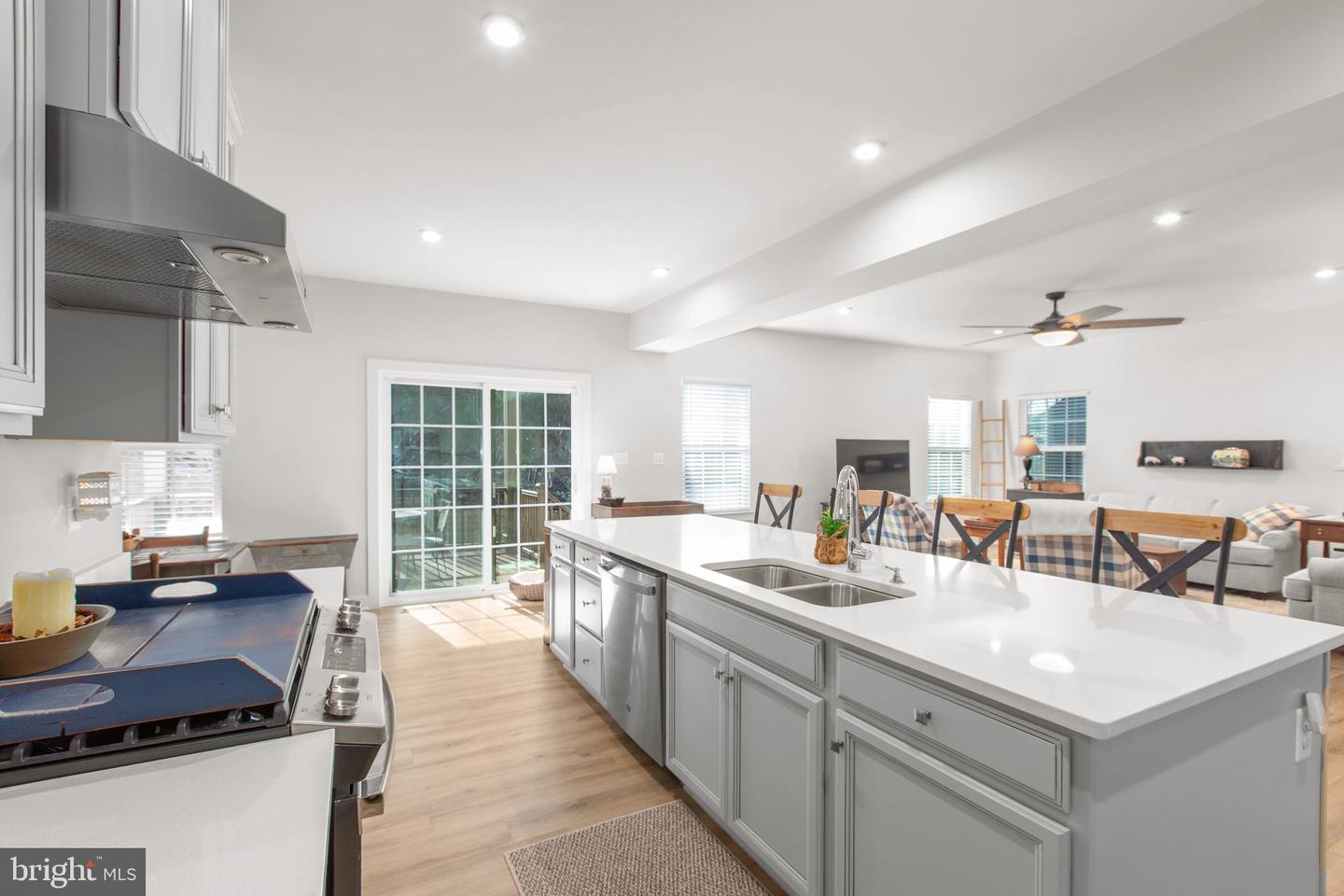 1112 CITY VIEW LN, FREDERICKSBURG, Virginia 22401, 4 Bedrooms Bedrooms, ,3 BathroomsBathrooms,Residential,For sale,1112 CITY VIEW LN,VAFB2009336 MLS # VAFB2009336