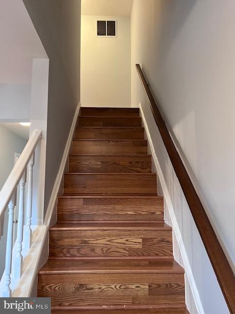 14472 RUSTLING LEAVES LN #26B, CENTREVILLE, Virginia 20121, 3 Bedrooms Bedrooms, ,1 BathroomBathrooms,Residential,For sale,14472 RUSTLING LEAVES LN #26B,VAFX2280558 MLS # VAFX2280558