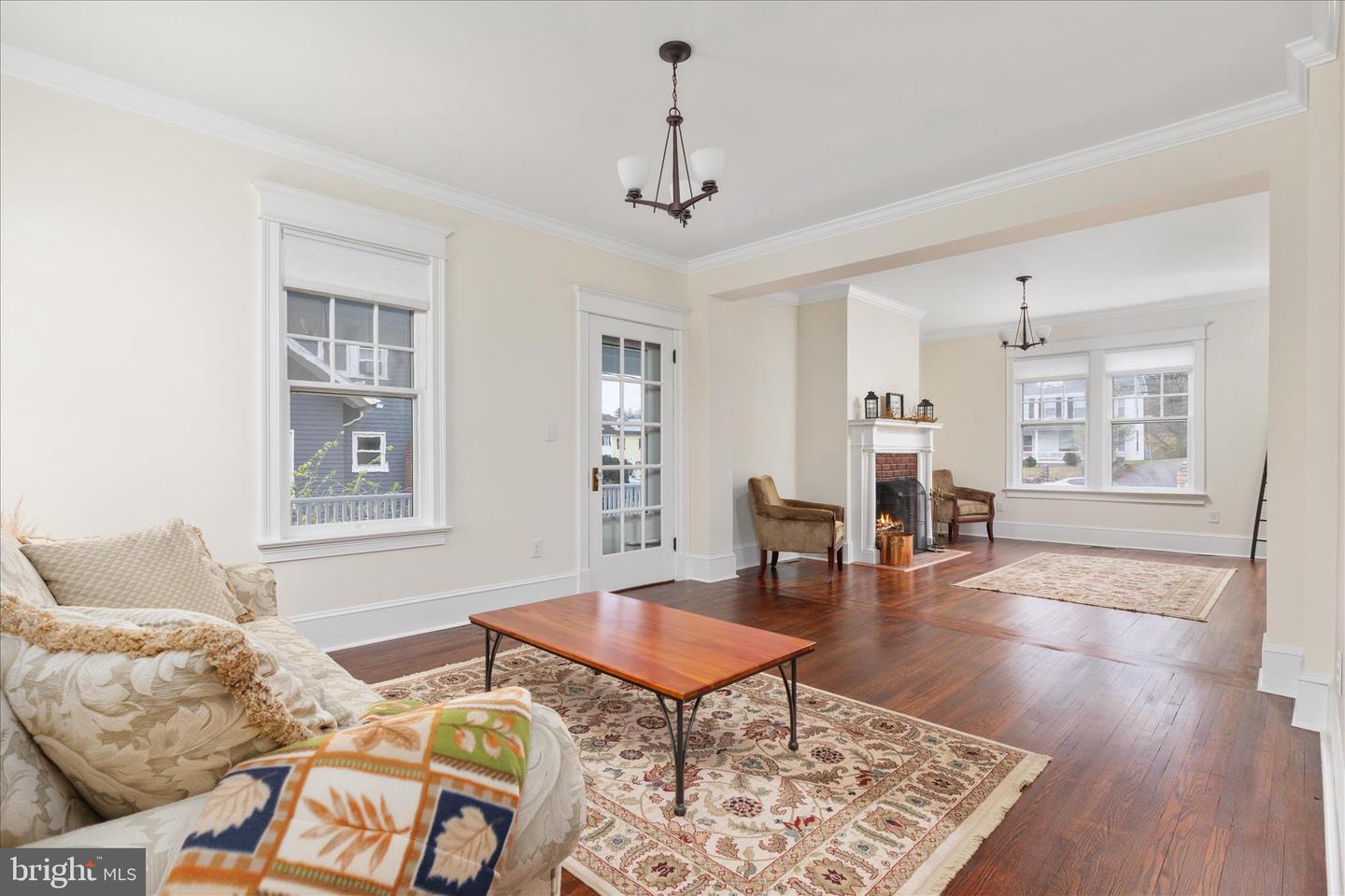 422 N MAIN ST, WOODSTOCK, Virginia 22664, 5 Bedrooms Bedrooms, ,3 BathroomsBathrooms,Residential,For sale,422 N MAIN ST,VASH2013124 MLS # VASH2013124