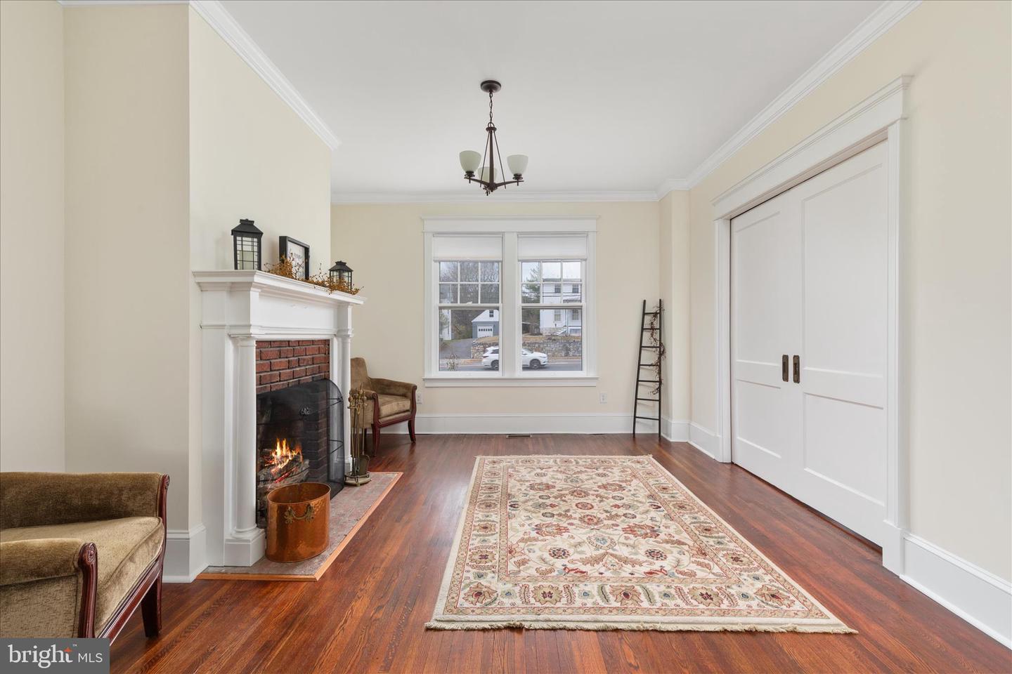 422 N MAIN ST, WOODSTOCK, Virginia 22664, 5 Bedrooms Bedrooms, ,3 BathroomsBathrooms,Residential,For sale,422 N MAIN ST,VASH2013124 MLS # VASH2013124