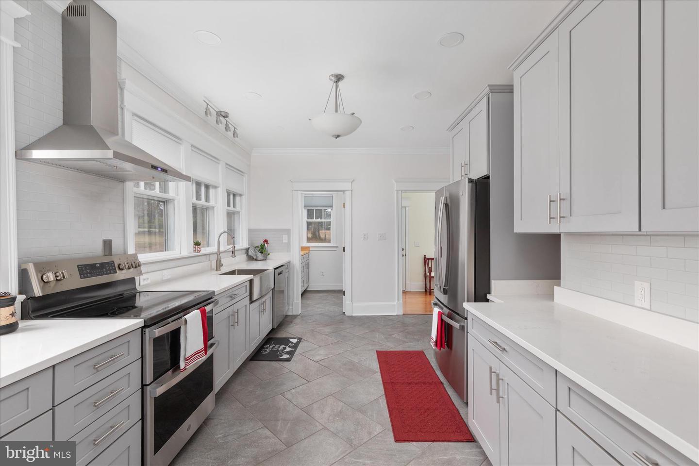 422 N MAIN ST, WOODSTOCK, Virginia 22664, 5 Bedrooms Bedrooms, ,3 BathroomsBathrooms,Residential,For sale,422 N MAIN ST,VASH2013124 MLS # VASH2013124