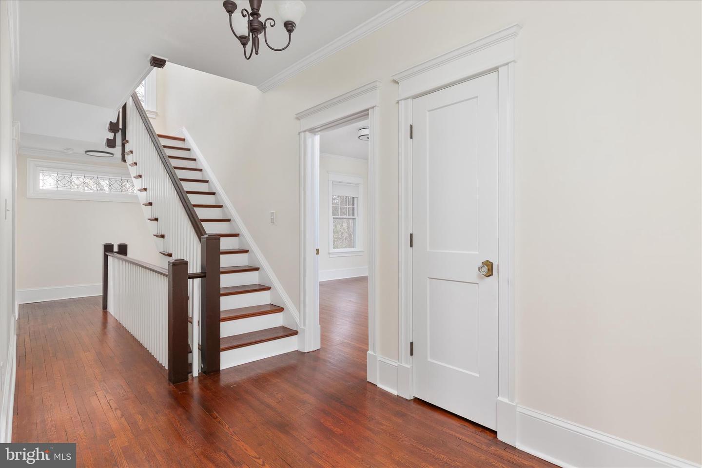 422 N MAIN ST, WOODSTOCK, Virginia 22664, 5 Bedrooms Bedrooms, ,3 BathroomsBathrooms,Residential,For sale,422 N MAIN ST,VASH2013124 MLS # VASH2013124