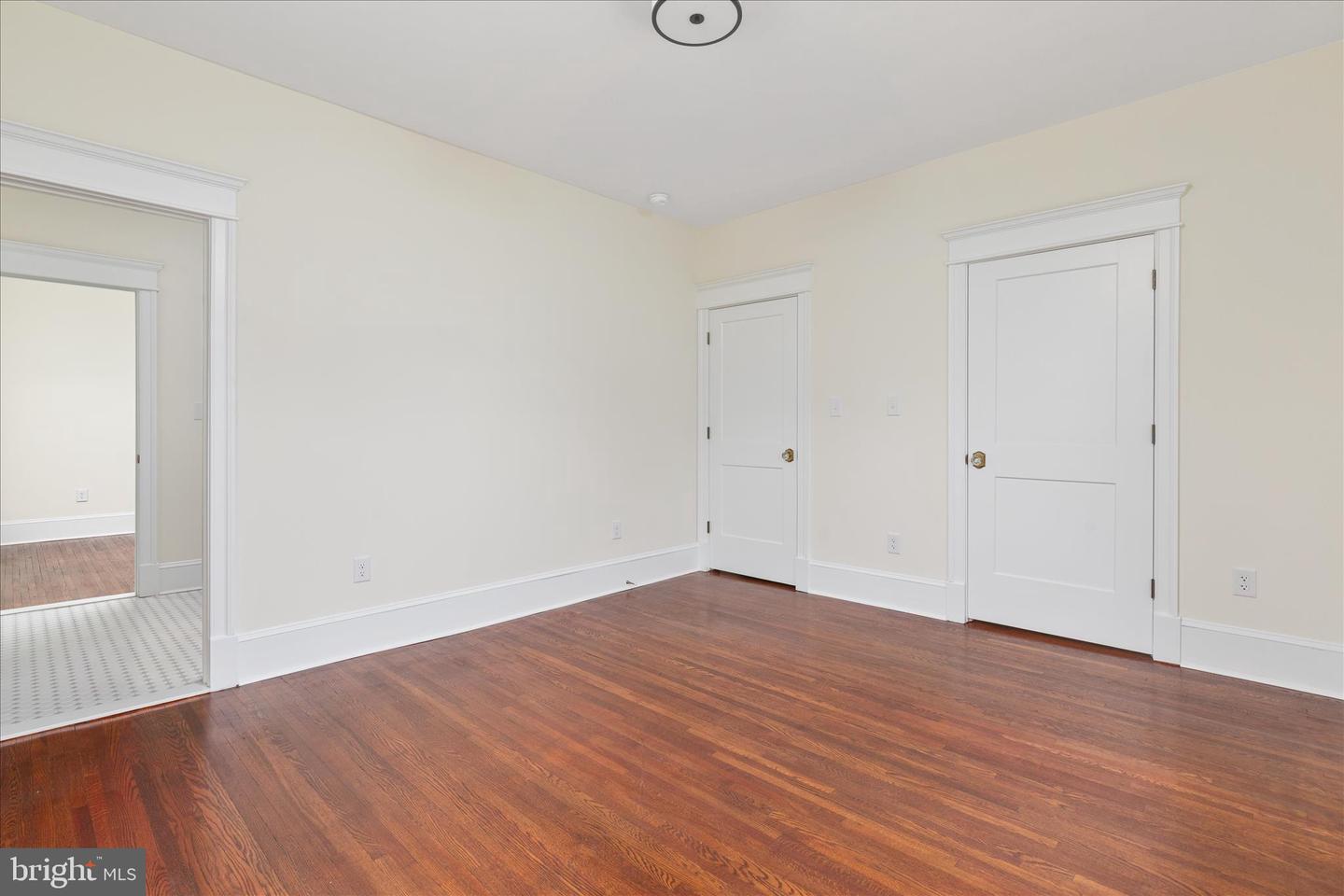 422 N MAIN ST, WOODSTOCK, Virginia 22664, 5 Bedrooms Bedrooms, ,3 BathroomsBathrooms,Residential,For sale,422 N MAIN ST,VASH2013124 MLS # VASH2013124