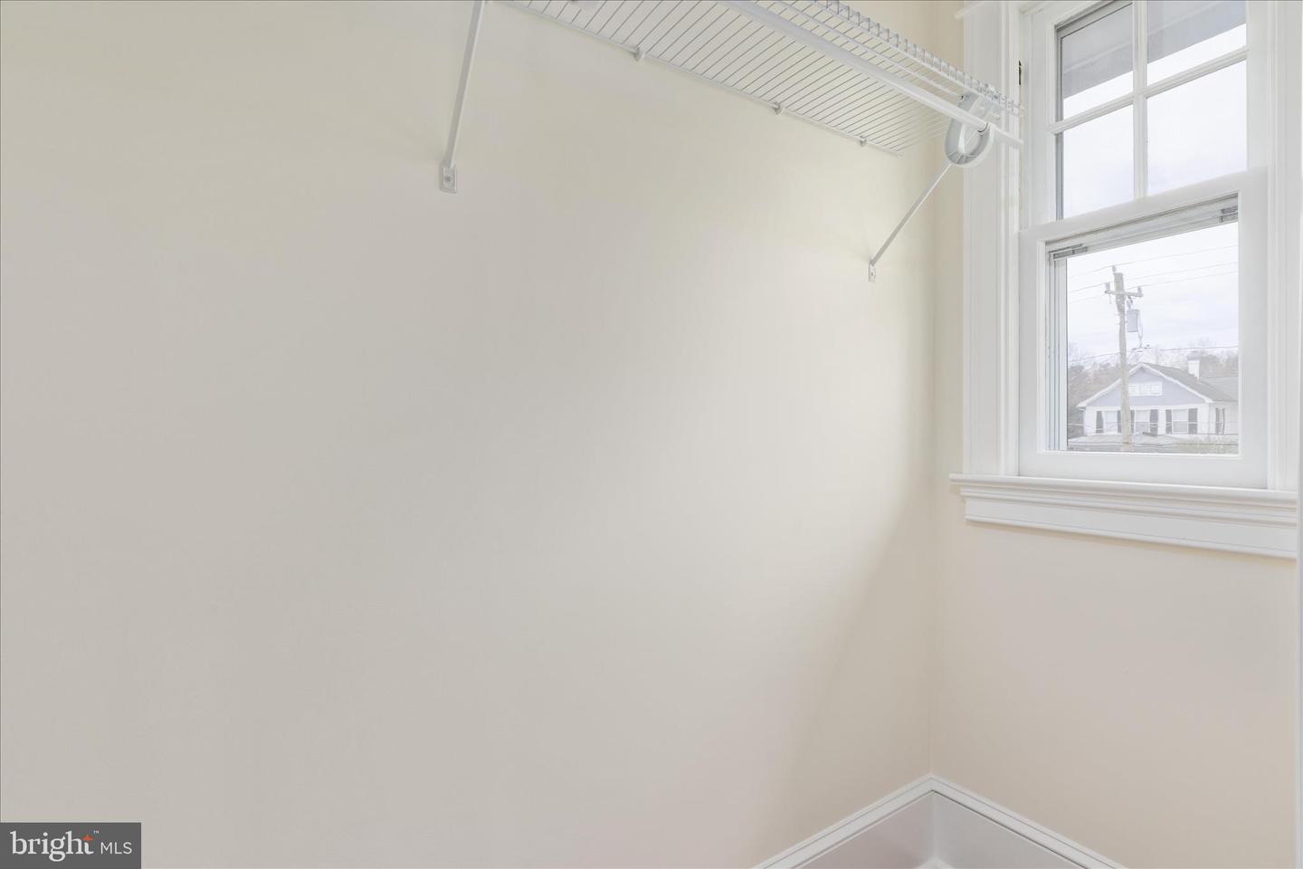 422 N MAIN ST, WOODSTOCK, Virginia 22664, 5 Bedrooms Bedrooms, ,3 BathroomsBathrooms,Residential,For sale,422 N MAIN ST,VASH2013124 MLS # VASH2013124