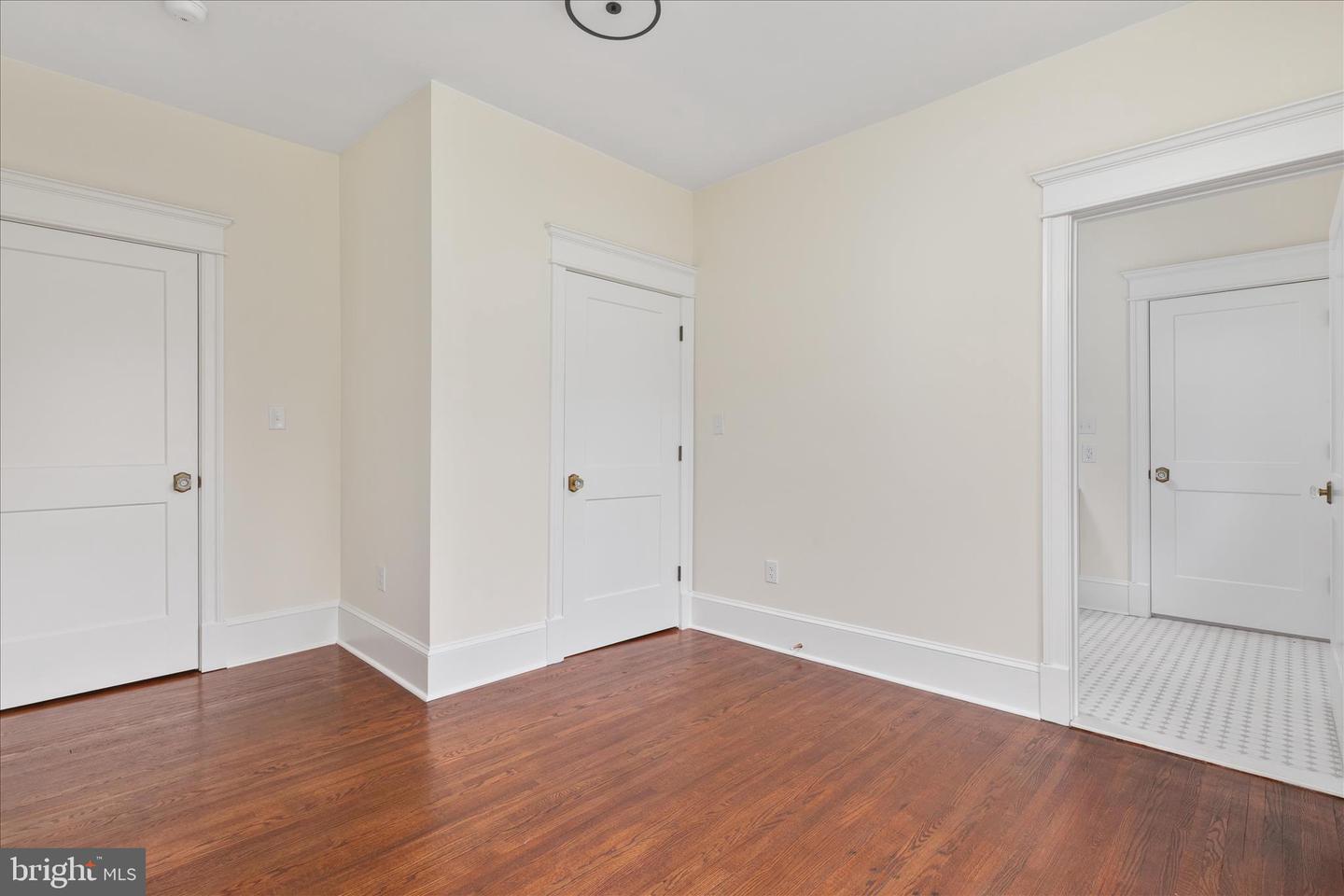 422 N MAIN ST, WOODSTOCK, Virginia 22664, 5 Bedrooms Bedrooms, ,3 BathroomsBathrooms,Residential,For sale,422 N MAIN ST,VASH2013124 MLS # VASH2013124