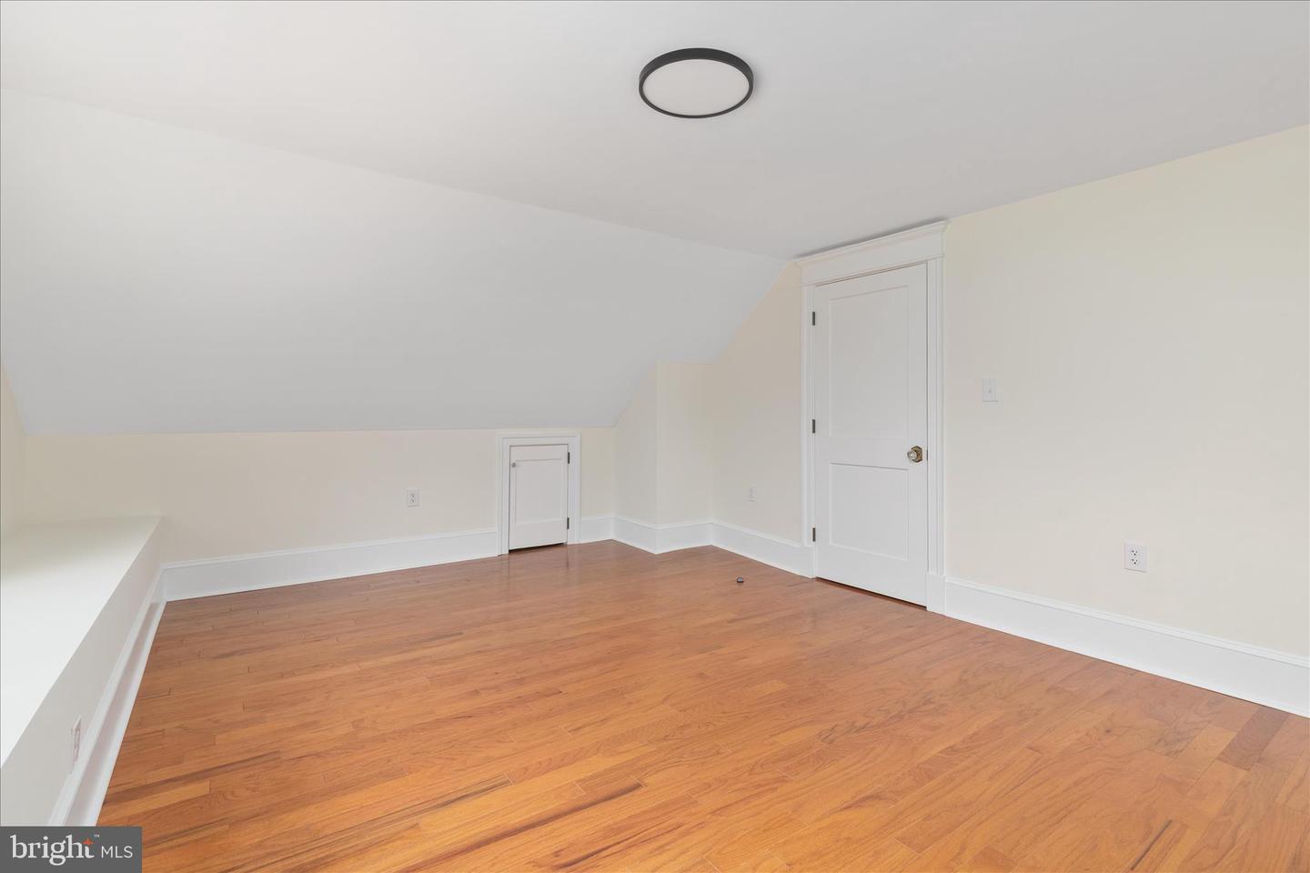 422 N MAIN ST, WOODSTOCK, Virginia 22664, 5 Bedrooms Bedrooms, ,3 BathroomsBathrooms,Residential,For sale,422 N MAIN ST,VASH2013124 MLS # VASH2013124