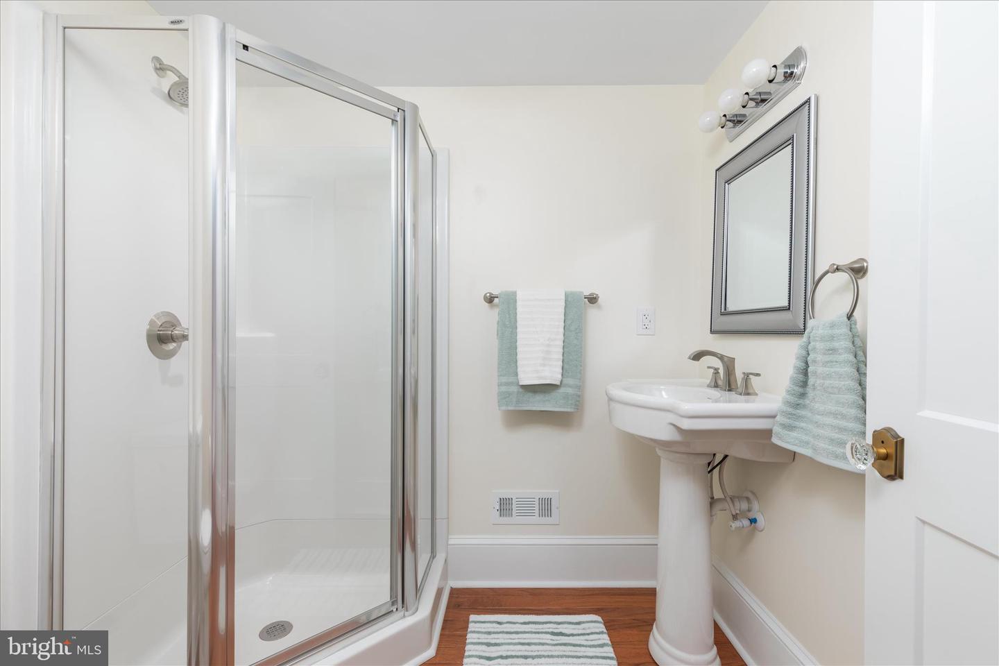 422 N MAIN ST, WOODSTOCK, Virginia 22664, 5 Bedrooms Bedrooms, ,3 BathroomsBathrooms,Residential,For sale,422 N MAIN ST,VASH2013124 MLS # VASH2013124