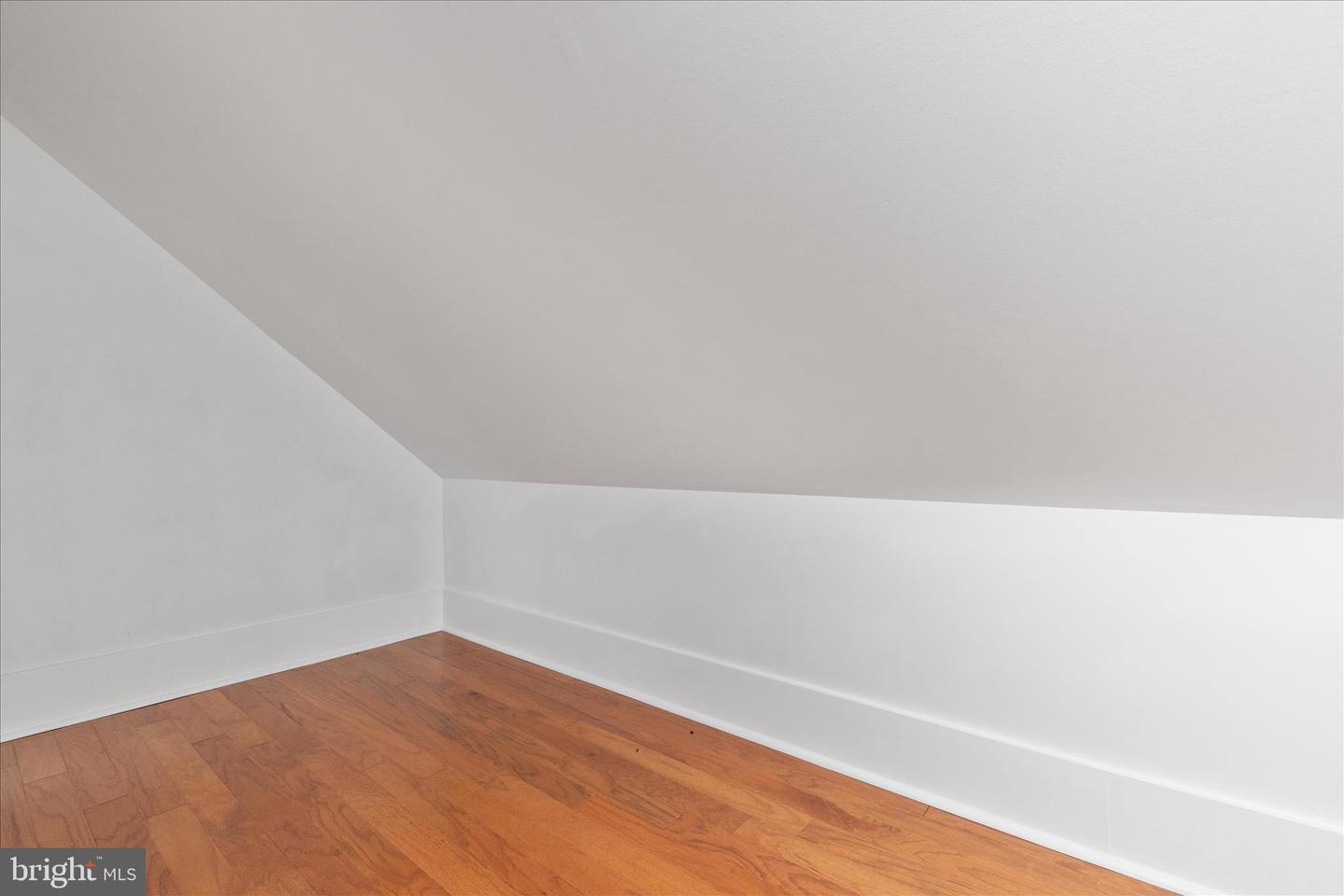 422 N MAIN ST, WOODSTOCK, Virginia 22664, 5 Bedrooms Bedrooms, ,3 BathroomsBathrooms,Residential,For sale,422 N MAIN ST,VASH2013124 MLS # VASH2013124