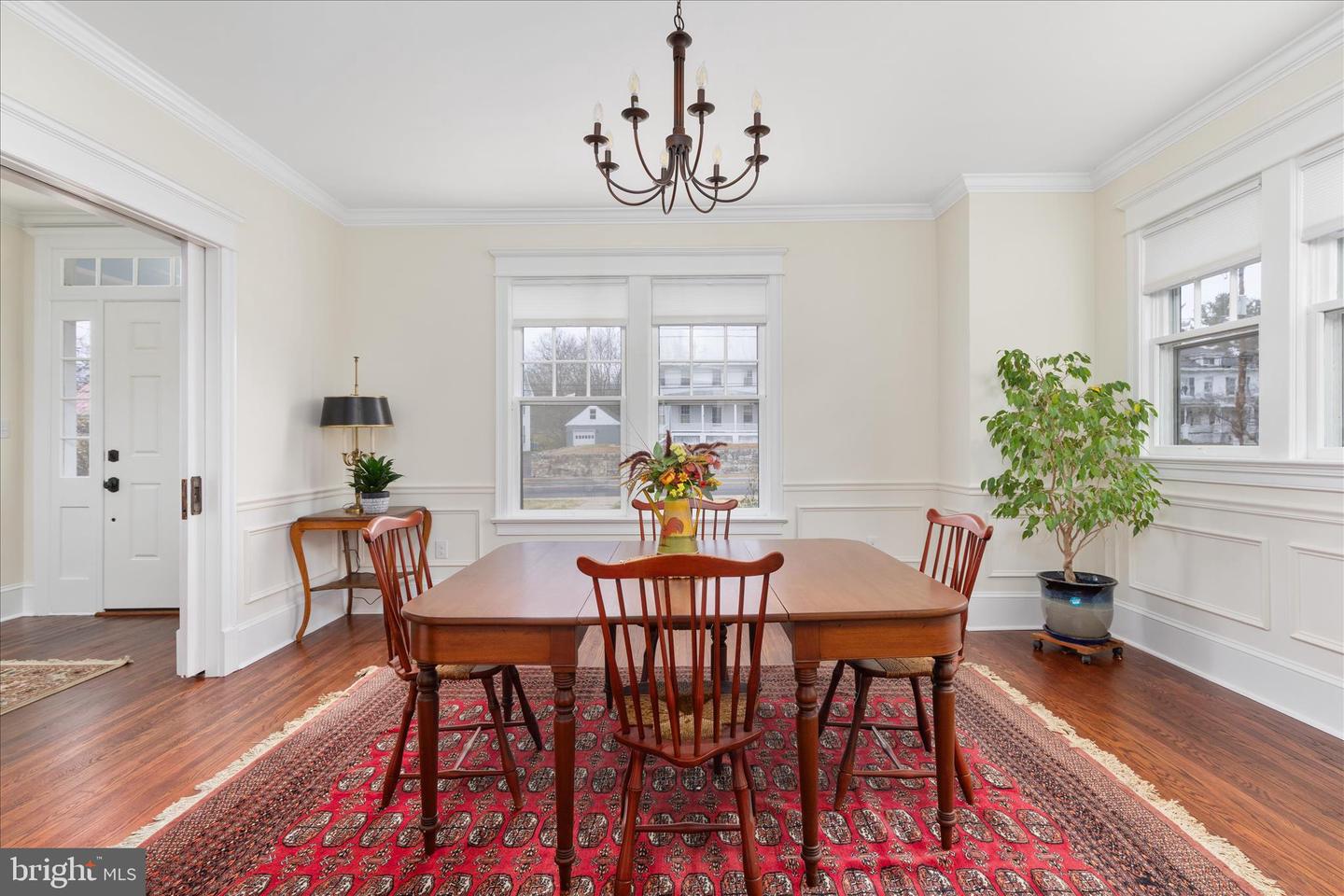 422 N MAIN ST, WOODSTOCK, Virginia 22664, 5 Bedrooms Bedrooms, ,3 BathroomsBathrooms,Residential,For sale,422 N MAIN ST,VASH2013124 MLS # VASH2013124