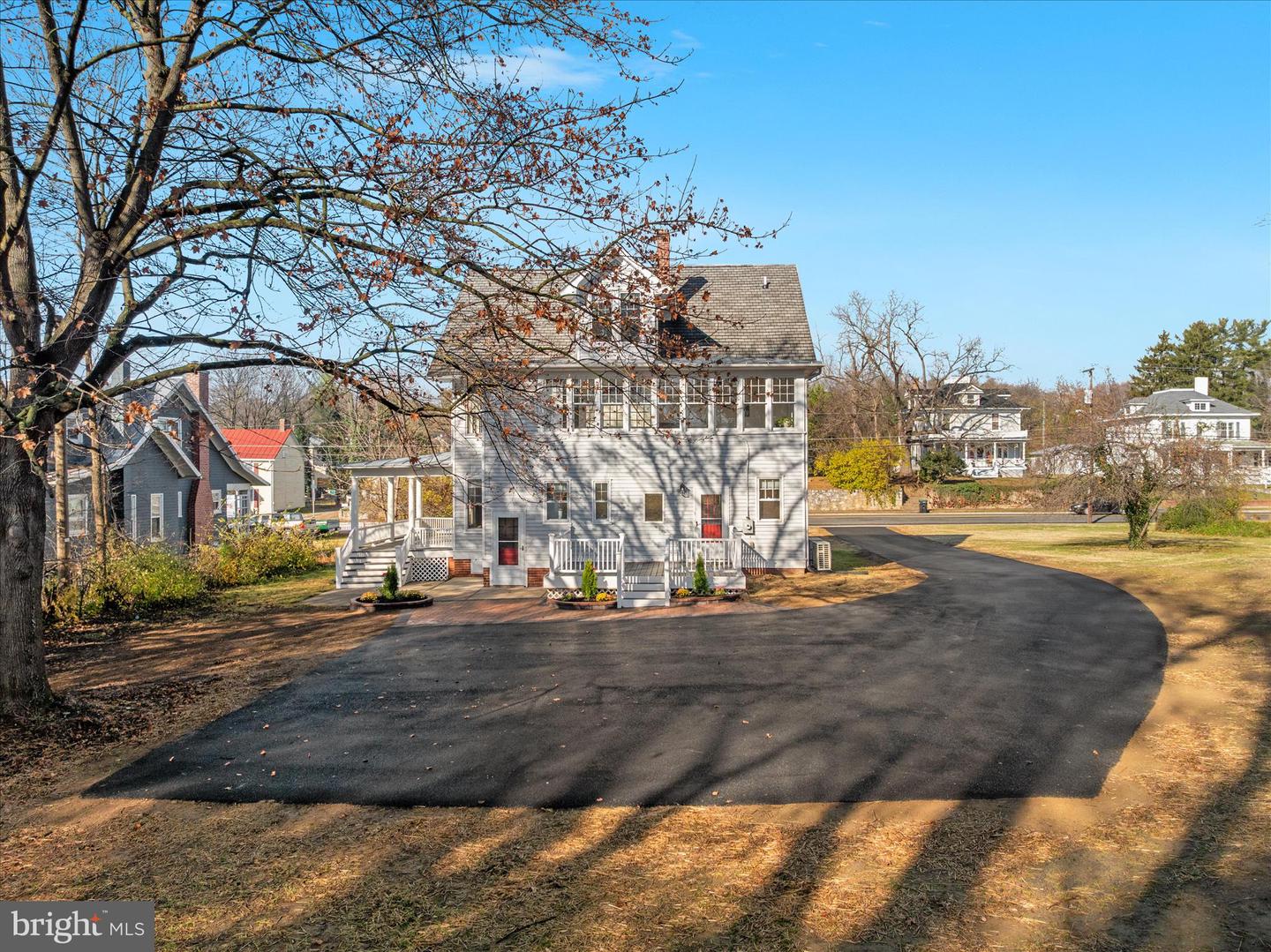 422 N MAIN ST, WOODSTOCK, Virginia 22664, 5 Bedrooms Bedrooms, ,3 BathroomsBathrooms,Residential,For sale,422 N MAIN ST,VASH2013124 MLS # VASH2013124