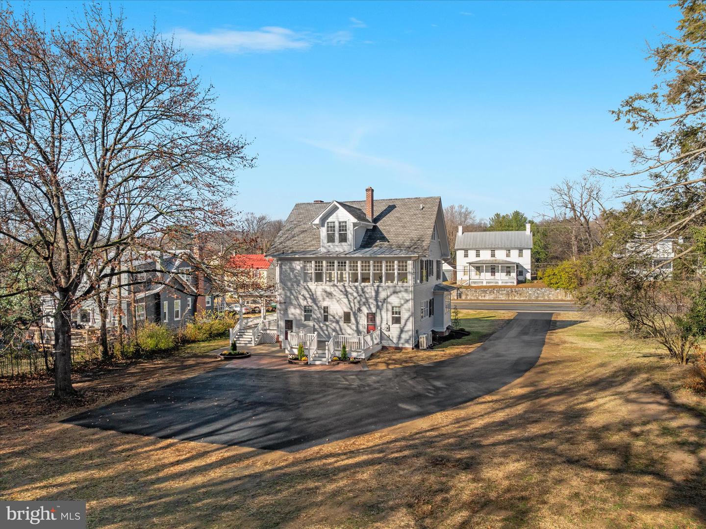 422 N MAIN ST, WOODSTOCK, Virginia 22664, 5 Bedrooms Bedrooms, ,3 BathroomsBathrooms,Residential,For sale,422 N MAIN ST,VASH2013124 MLS # VASH2013124