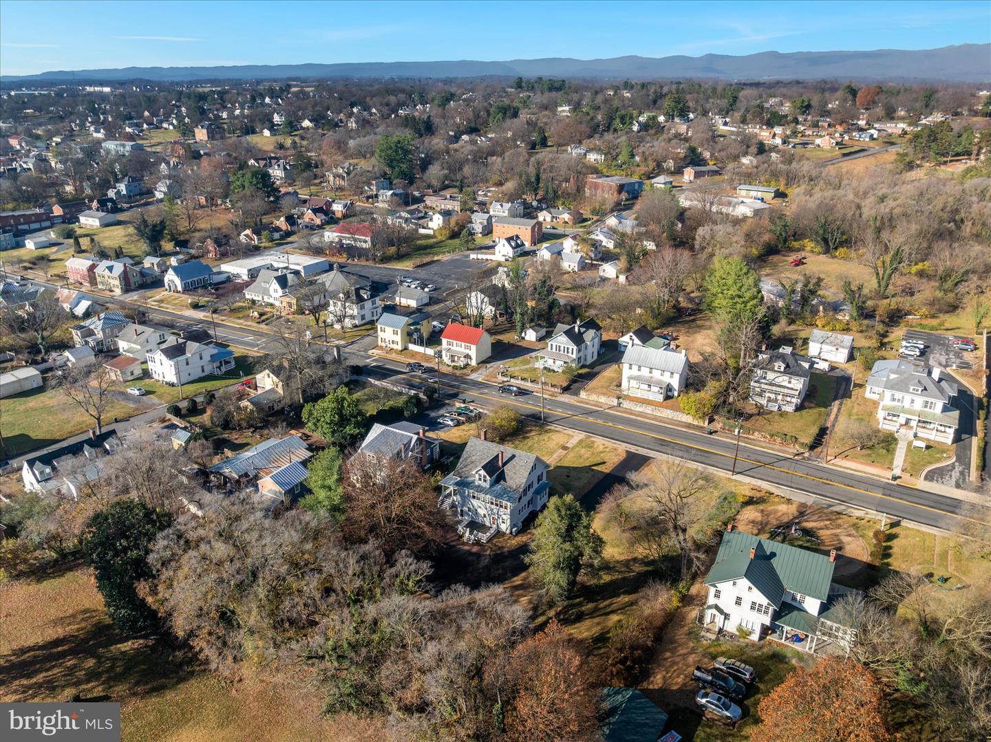 422 N MAIN ST, WOODSTOCK, Virginia 22664, 5 Bedrooms Bedrooms, ,3 BathroomsBathrooms,Residential,For sale,422 N MAIN ST,VASH2013124 MLS # VASH2013124