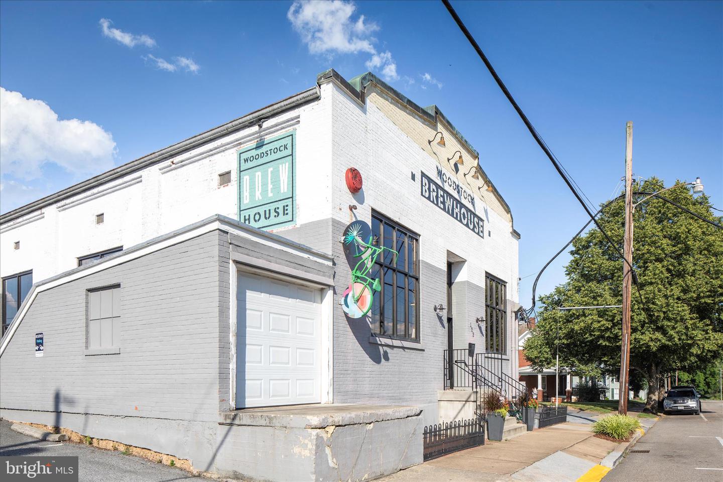 422 N MAIN ST, WOODSTOCK, Virginia 22664, 5 Bedrooms Bedrooms, ,3 BathroomsBathrooms,Residential,For sale,422 N MAIN ST,VASH2013124 MLS # VASH2013124