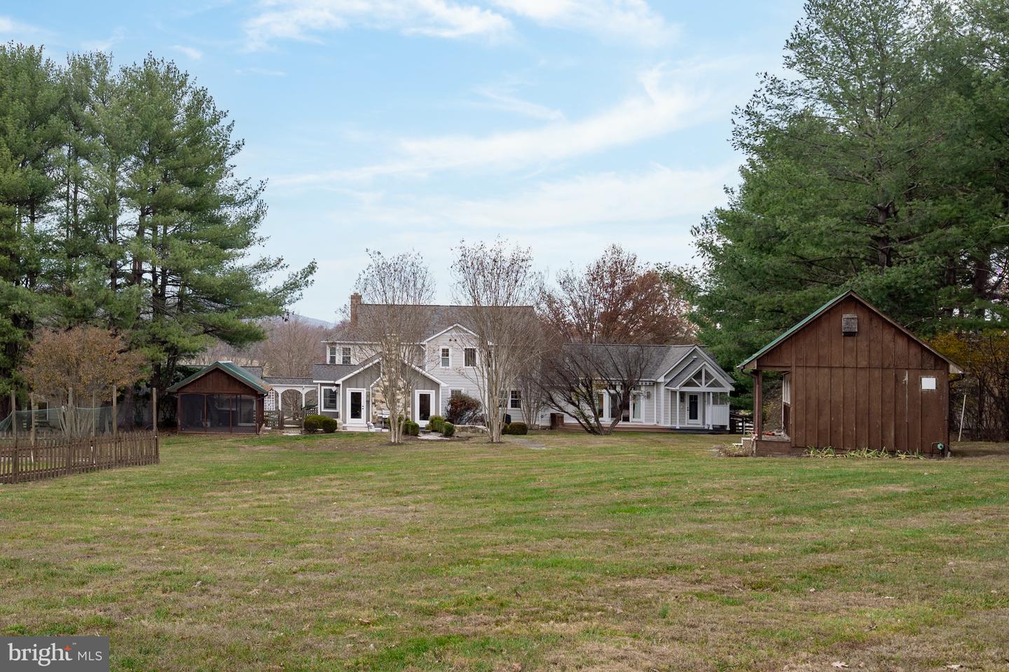 37896 LEGARD FARM RD, HILLSBORO, Virginia 20132, 4 Bedrooms Bedrooms, ,3 BathroomsBathrooms,Residential,For sale,37896 LEGARD FARM RD,VALO2099300 MLS # VALO2099300