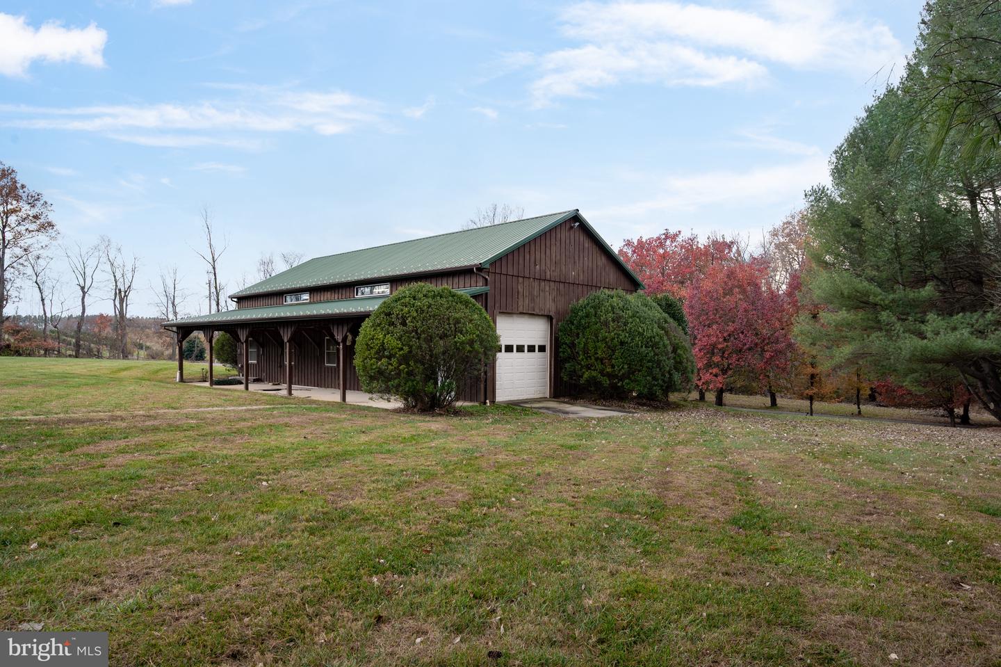 37896 LEGARD FARM RD, HILLSBORO, Virginia 20132, 4 Bedrooms Bedrooms, ,3 BathroomsBathrooms,Residential,For sale,37896 LEGARD FARM RD,VALO2099300 MLS # VALO2099300