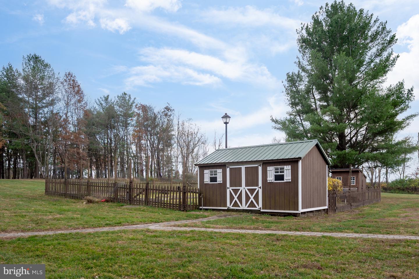 37896 LEGARD FARM RD, HILLSBORO, Virginia 20132, 4 Bedrooms Bedrooms, ,3 BathroomsBathrooms,Residential,For sale,37896 LEGARD FARM RD,VALO2099300 MLS # VALO2099300