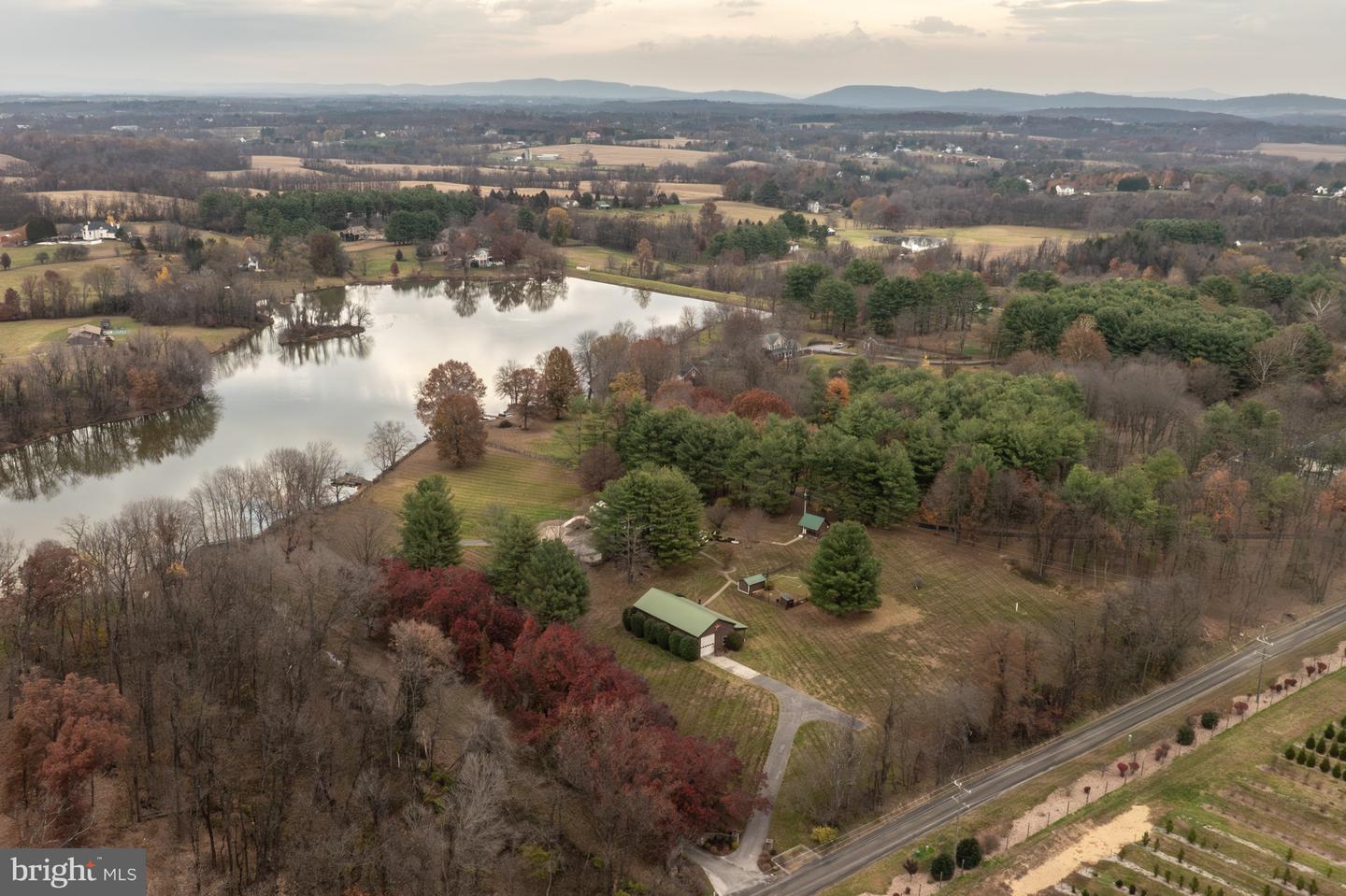 37896 LEGARD FARM RD, HILLSBORO, Virginia 20132, 4 Bedrooms Bedrooms, ,3 BathroomsBathrooms,Residential,For sale,37896 LEGARD FARM RD,VALO2099300 MLS # VALO2099300