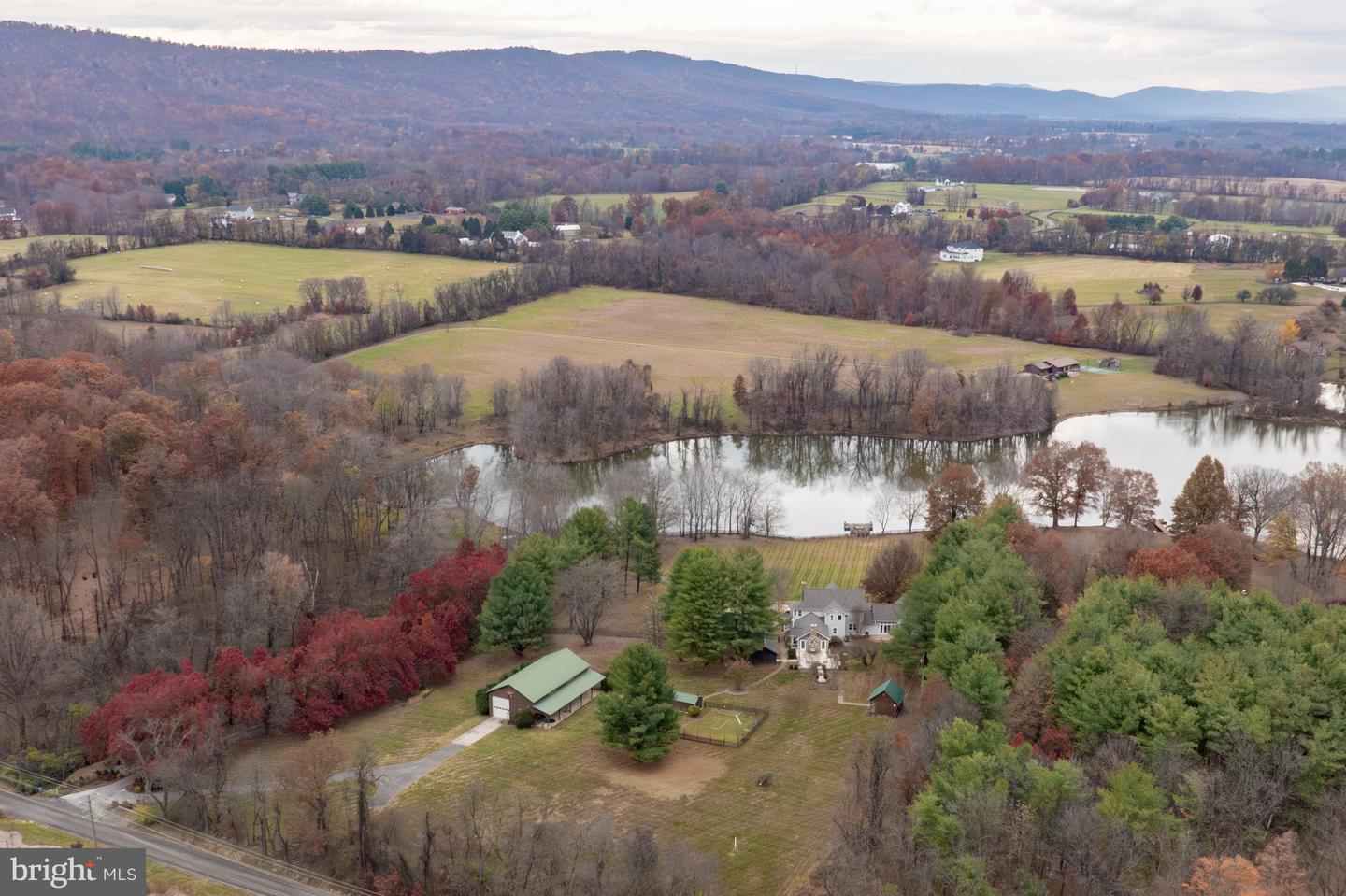 37896 LEGARD FARM RD, HILLSBORO, Virginia 20132, 4 Bedrooms Bedrooms, ,3 BathroomsBathrooms,Residential,For sale,37896 LEGARD FARM RD,VALO2099300 MLS # VALO2099300