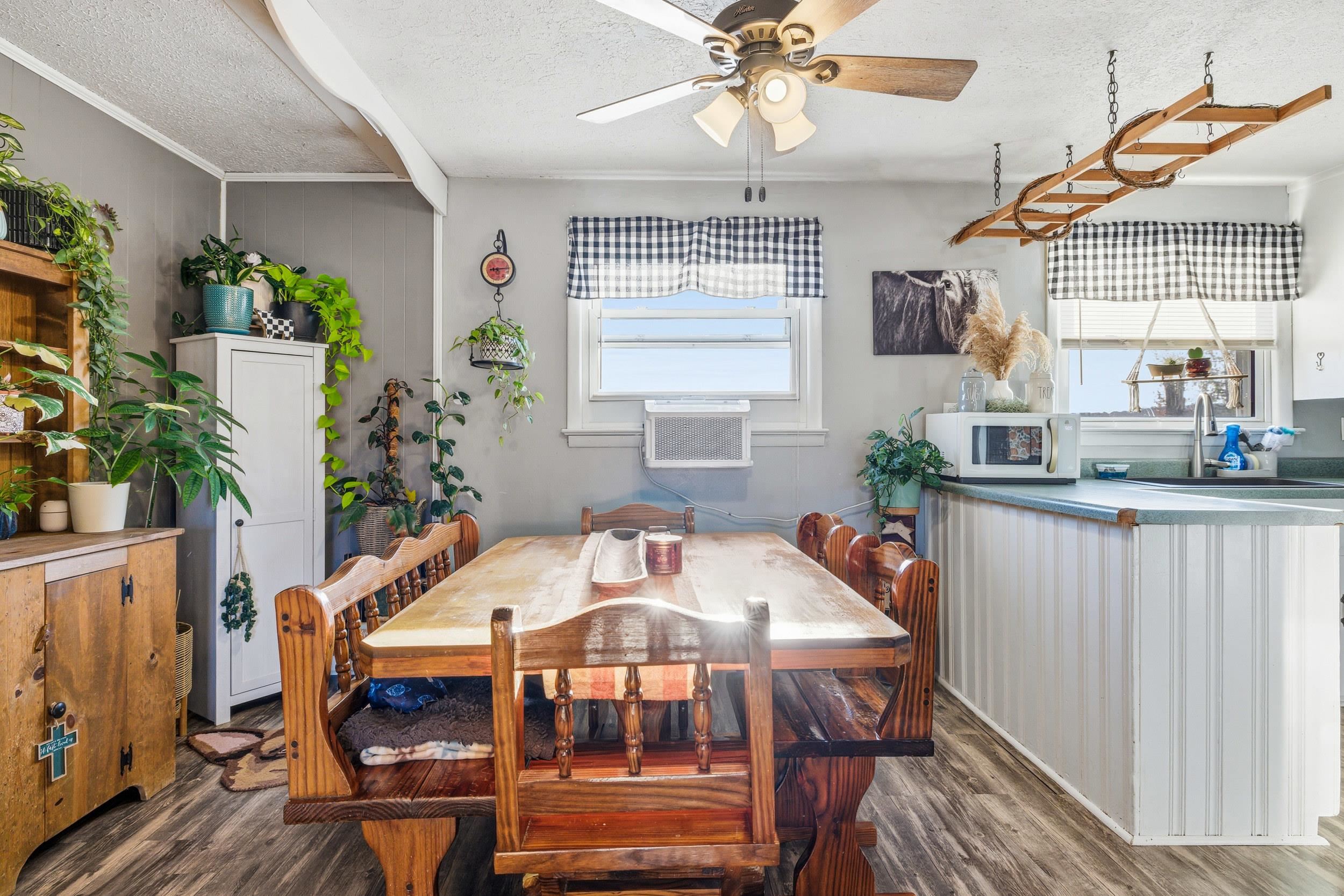 248 SKYVIEW CIR, VERONA, Virginia 24482, 3 Bedrooms Bedrooms, ,1 BathroomBathrooms,Residential,248 SKYVIEW CIR,671492 MLS # 671492