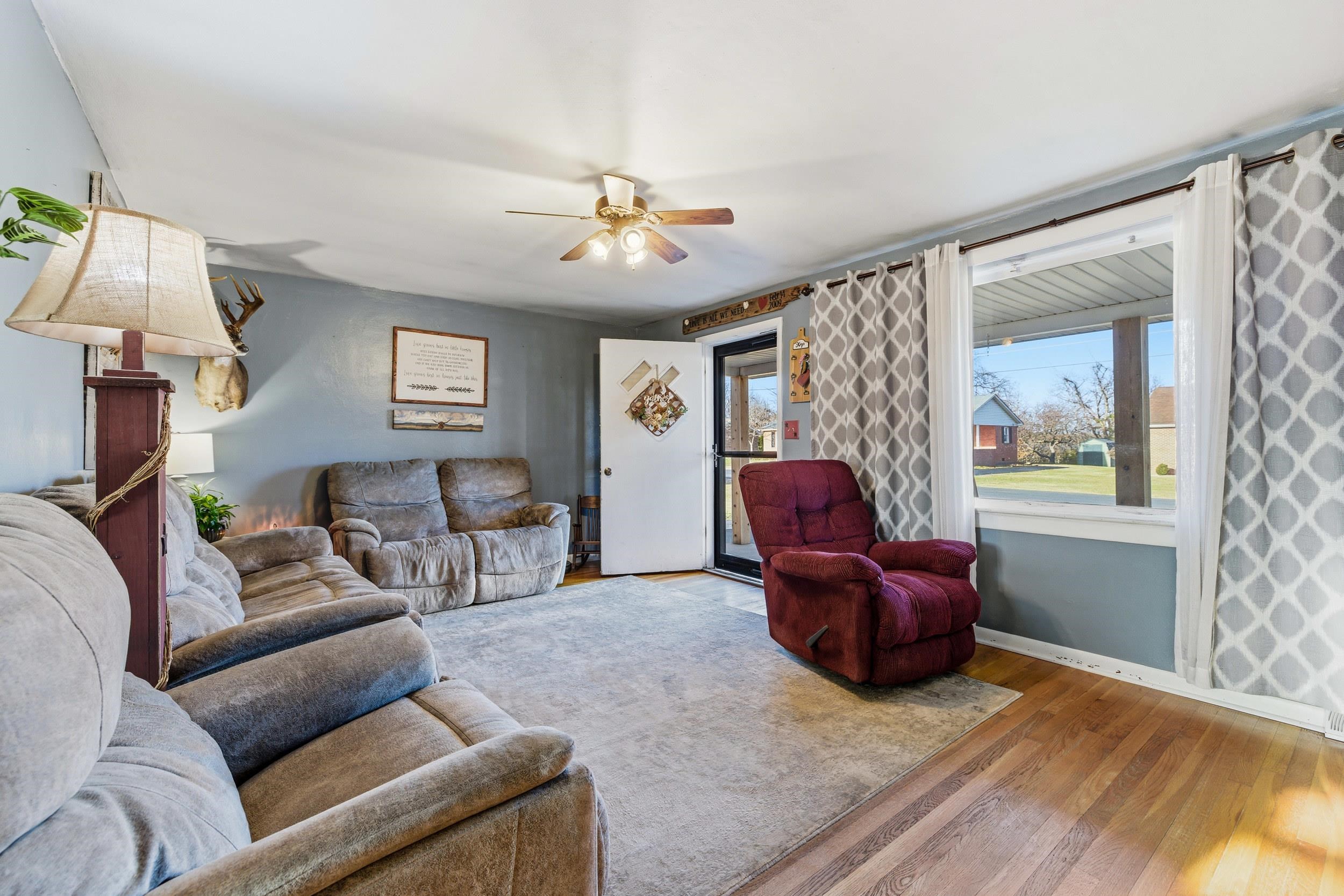 248 SKYVIEW CIR, VERONA, Virginia 24482, 3 Bedrooms Bedrooms, ,1 BathroomBathrooms,Residential,248 SKYVIEW CIR,671492 MLS # 671492