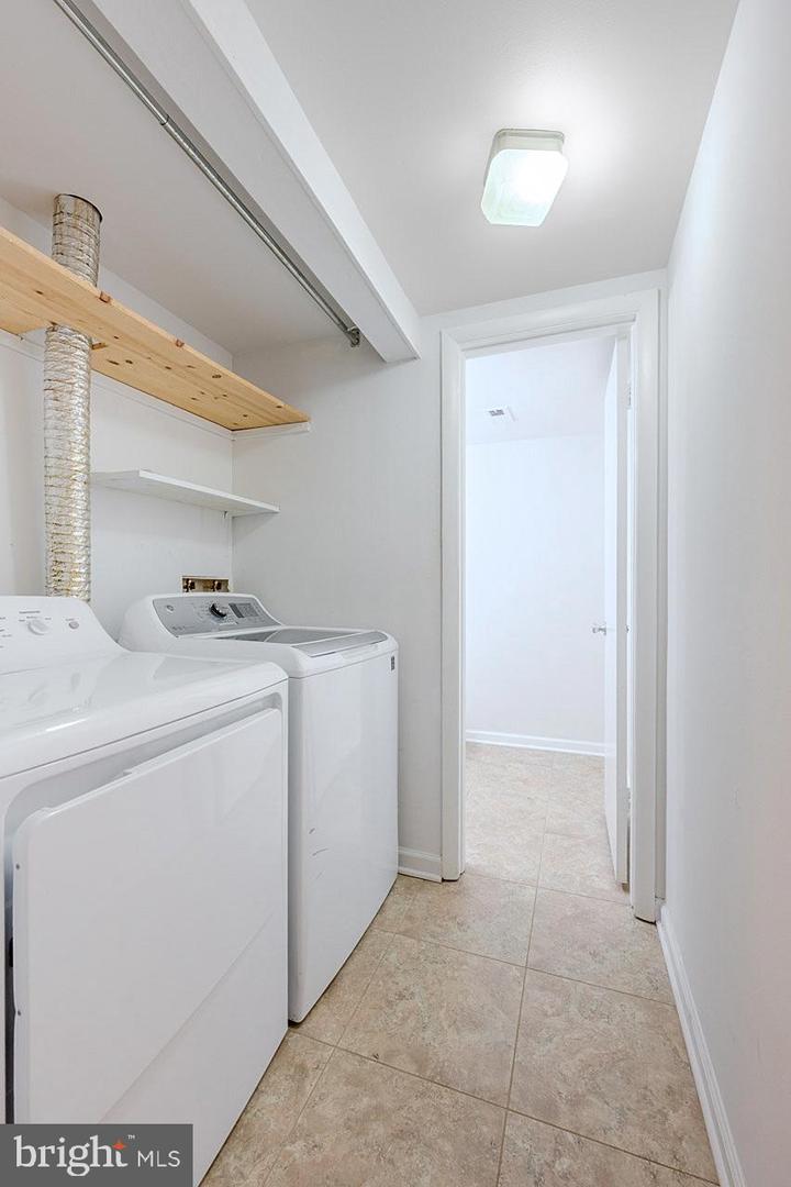 14814 EMBERDALE DR, WOODBRIDGE, Virginia 22193, 3 Bedrooms Bedrooms, ,1 BathroomBathrooms,Residential,For sale,14814 EMBERDALE DR,VAPW2102986 MLS # VAPW2102986