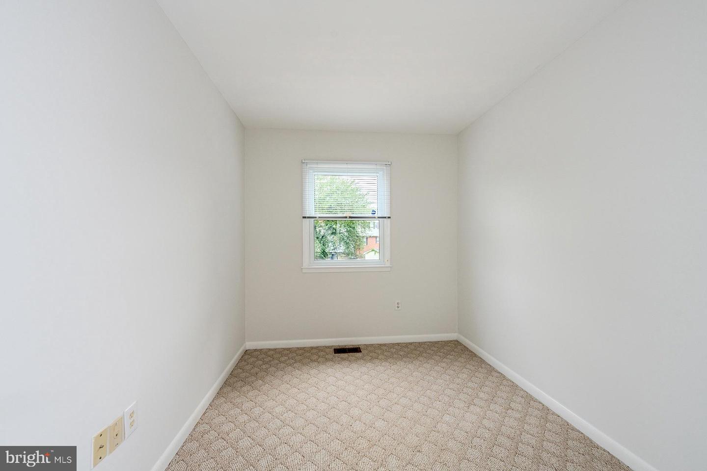 14814 EMBERDALE DR, WOODBRIDGE, Virginia 22193, 3 Bedrooms Bedrooms, ,1 BathroomBathrooms,Residential,For sale,14814 EMBERDALE DR,VAPW2102986 MLS # VAPW2102986