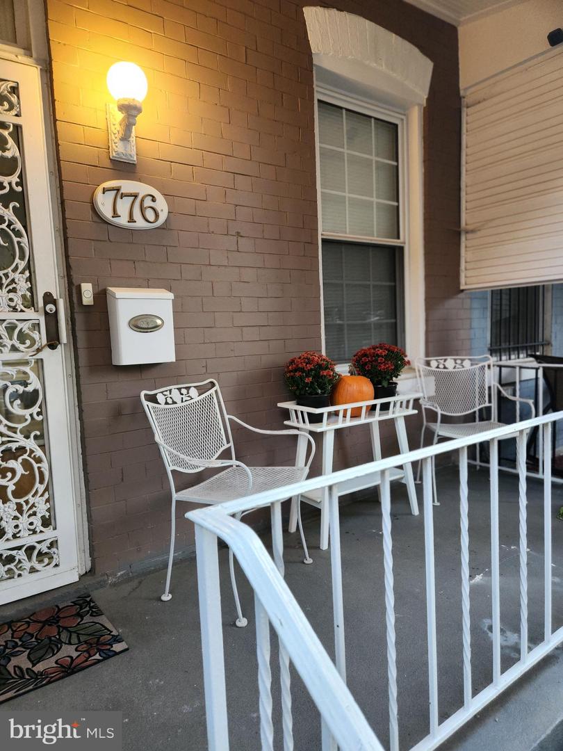 776 LAMONT ST NW, WASHINGTON, District Of Columbia 20010, 2 Bedrooms Bedrooms, ,1 BathroomBathrooms,Residential,For sale,776 LAMONT ST NW,DCDC2225324 MLS # DCDC2225324