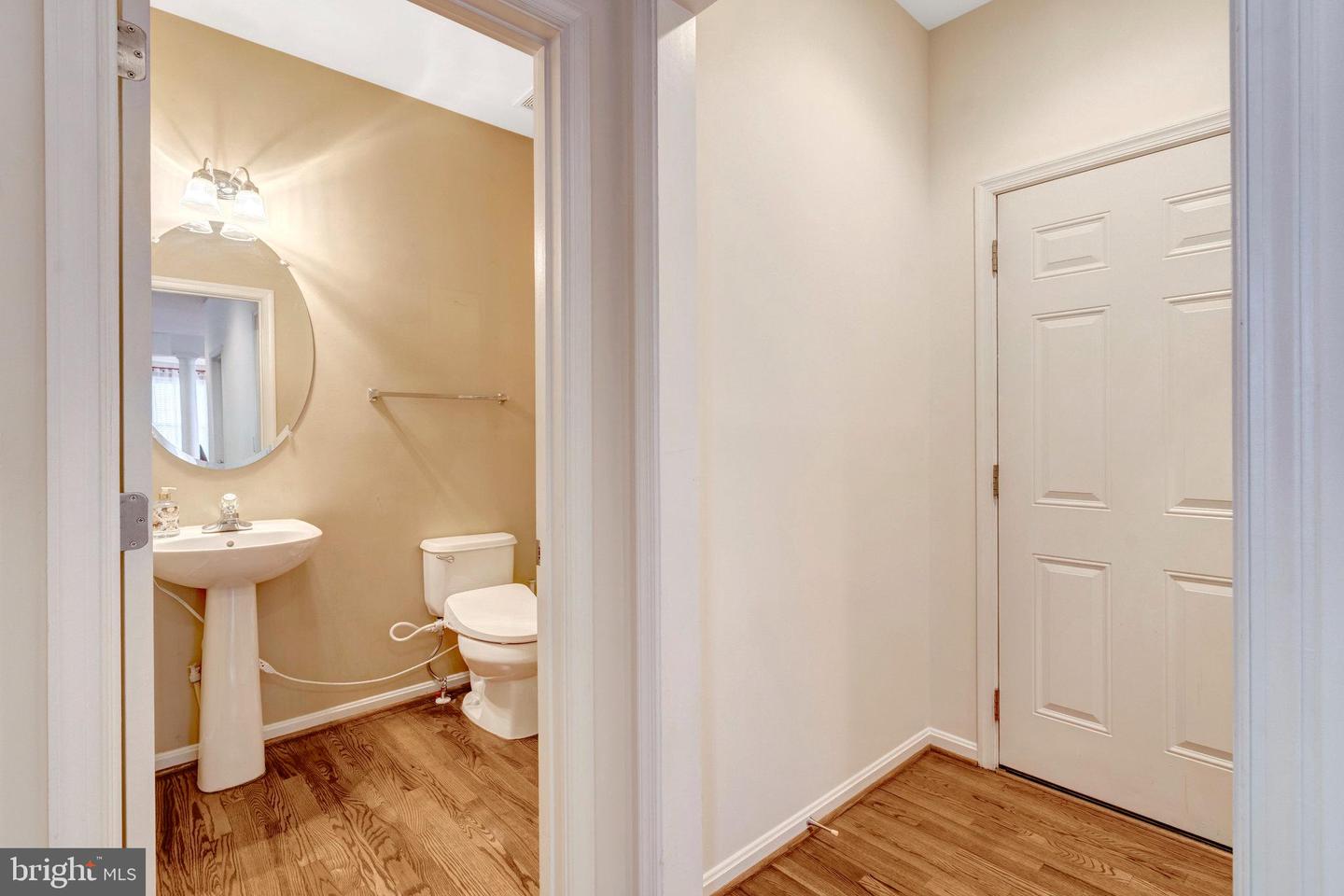 7726 YALTA WAY, GAINESVILLE, Virginia 20155, 4 Bedrooms Bedrooms, ,3 BathroomsBathrooms,Residential,For sale,7726 YALTA WAY,VAPW2106416 MLS # VAPW2106416