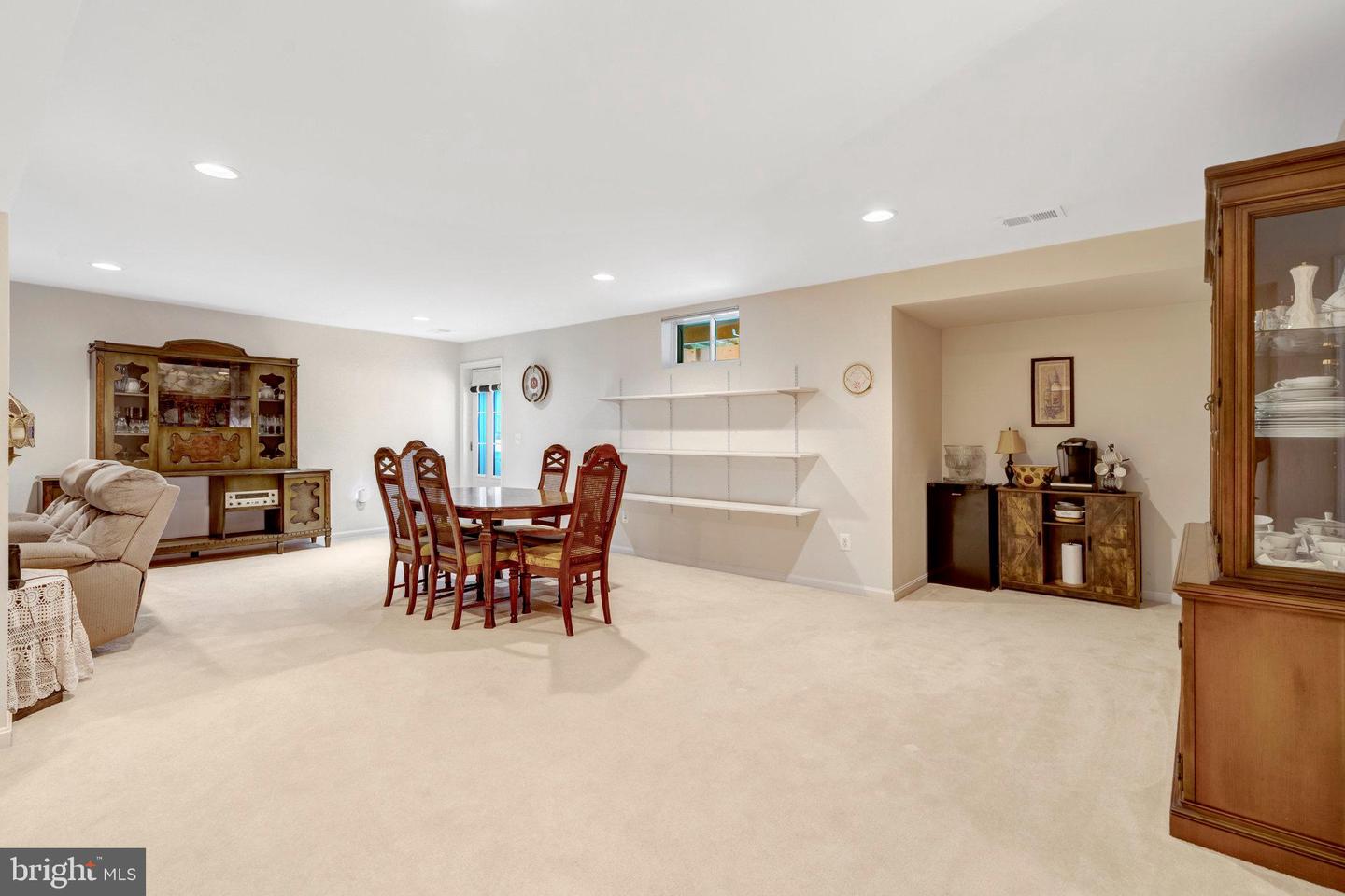 7726 YALTA WAY, GAINESVILLE, Virginia 20155, 4 Bedrooms Bedrooms, ,3 BathroomsBathrooms,Residential,For sale,7726 YALTA WAY,VAPW2106416 MLS # VAPW2106416