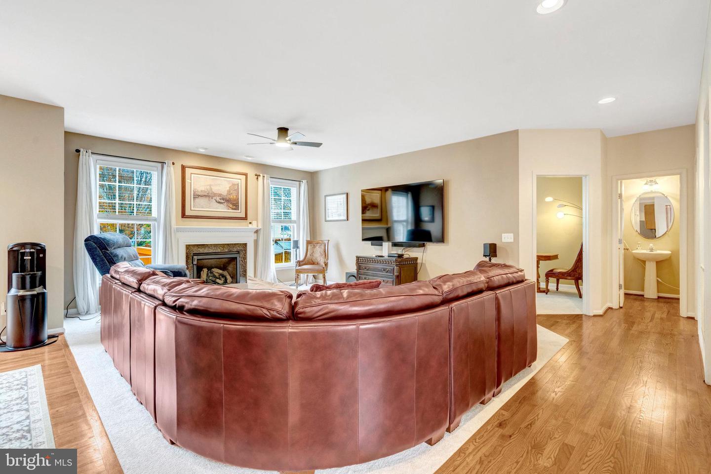 7726 YALTA WAY, GAINESVILLE, Virginia 20155, 4 Bedrooms Bedrooms, ,3 BathroomsBathrooms,Residential,For sale,7726 YALTA WAY,VAPW2106416 MLS # VAPW2106416