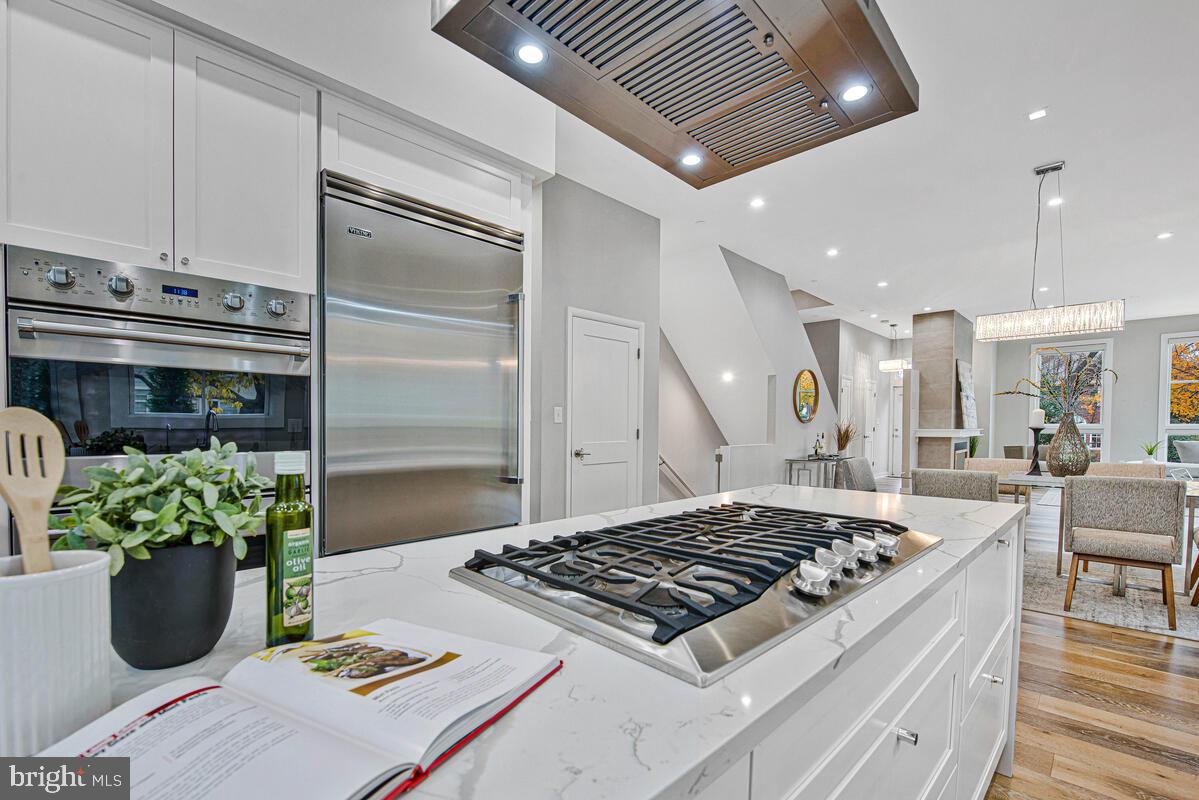 3636 S ST NW, WASHINGTON, District Of Columbia 20007, 6 Bedrooms Bedrooms, 11 Rooms Rooms,4 BathroomsBathrooms,Residential,For sale,3636 S ST NW,DCDC2228138 MLS # DCDC2228138